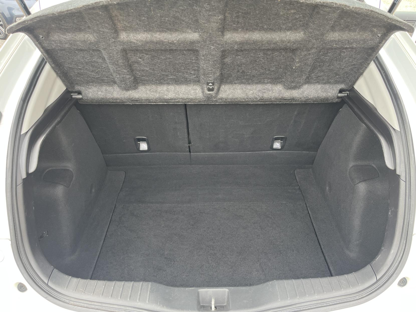 Honda Civic 1.6 i-DTEC SE Plus (Navi) Hatchback 5dr Diesel Manual Euro 5 (s/s) (120 ps)