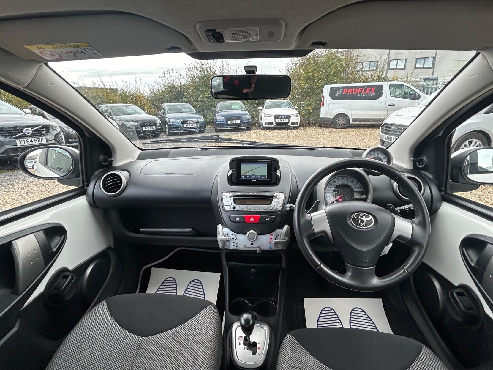 Toyota AYGO 1.0 VVT-i Move Hatchback 5dr Petrol MultiMode Euro 5 (68 ps)