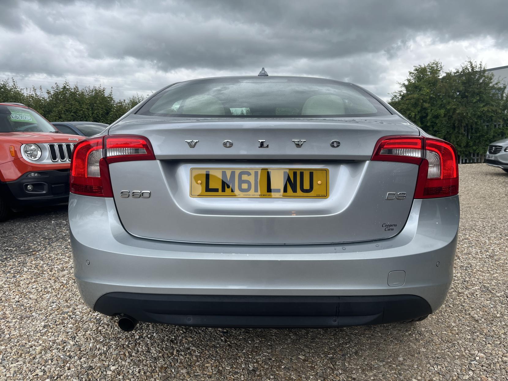 Volvo S60 2.0 D3 SE Lux Saloon 4dr Diesel Geartronic Euro 5 (s/s) (163 ps)