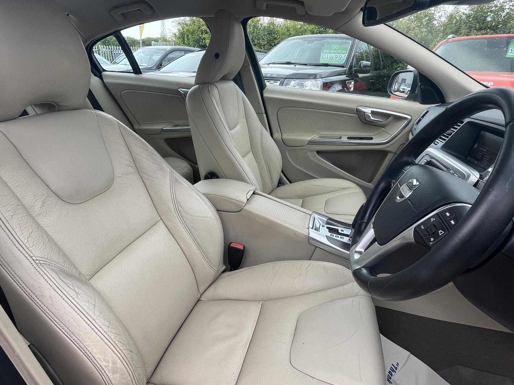 Volvo S60 2.0 D3 SE Lux Saloon 4dr Diesel Geartronic Euro 5 (s/s) (163 ps)