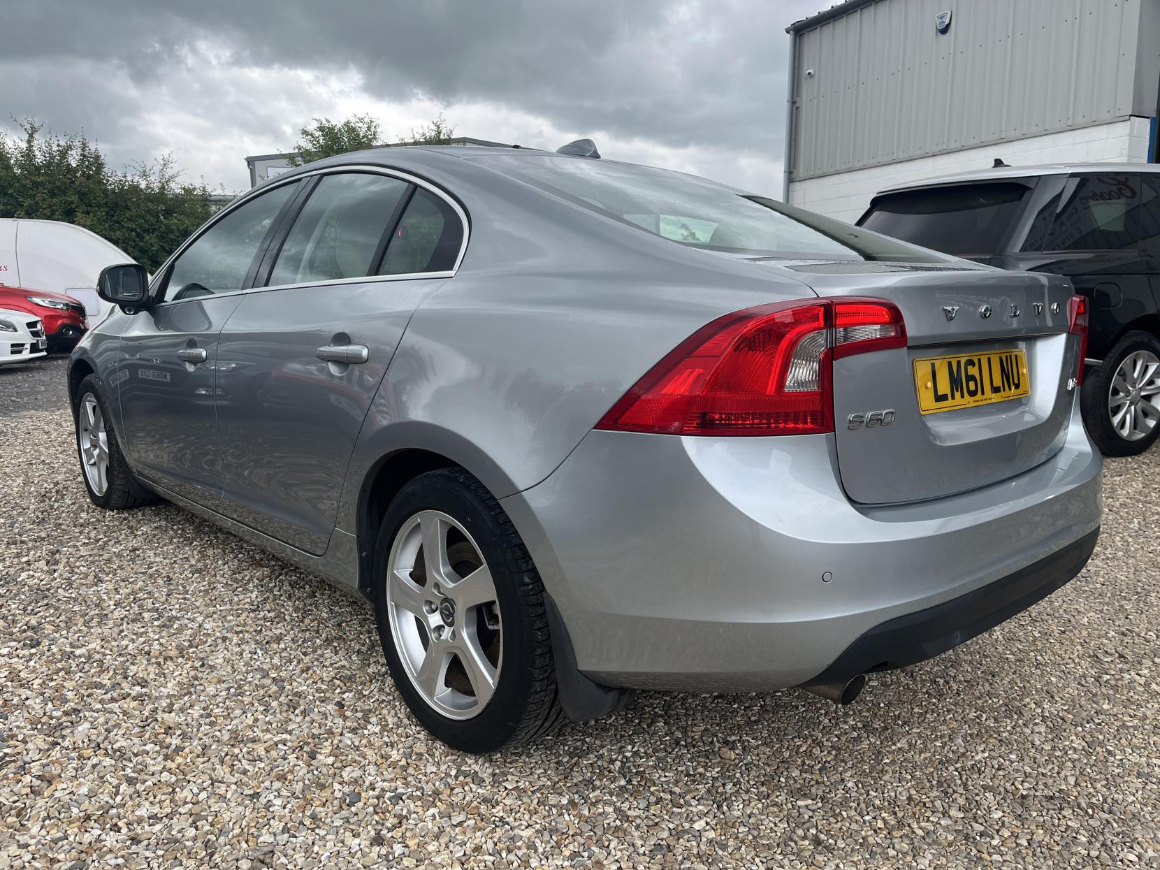 Volvo S60 2.0 D3 SE Lux Saloon 4dr Diesel Geartronic Euro 5 (s/s) (163 ps)