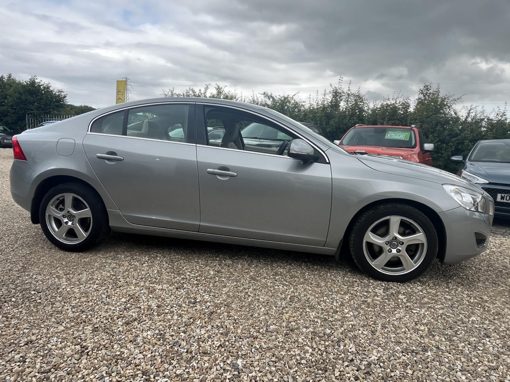 Volvo S60 2.0 D3 SE Lux Saloon 4dr Diesel Geartronic Euro 5 (s/s) (163 ps)