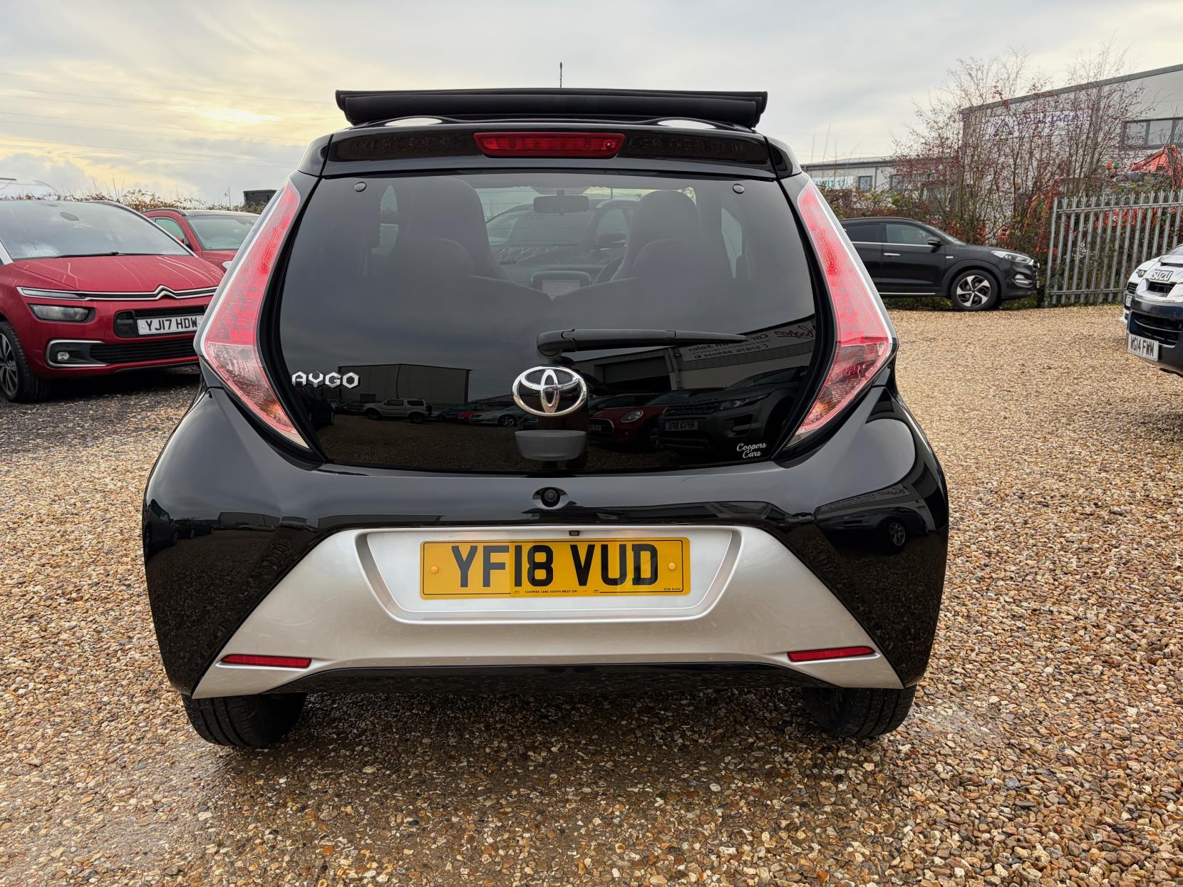Toyota AYGO 1.0 VVT-i x-clusiv3 Hatchback 5dr Petrol Manual Euro 6 (68 ps)