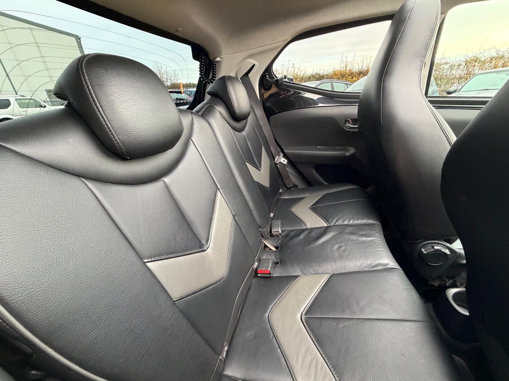 Toyota AYGO 1.0 VVT-i x-clusiv3 Hatchback 5dr Petrol Manual Euro 6 (68 ps)