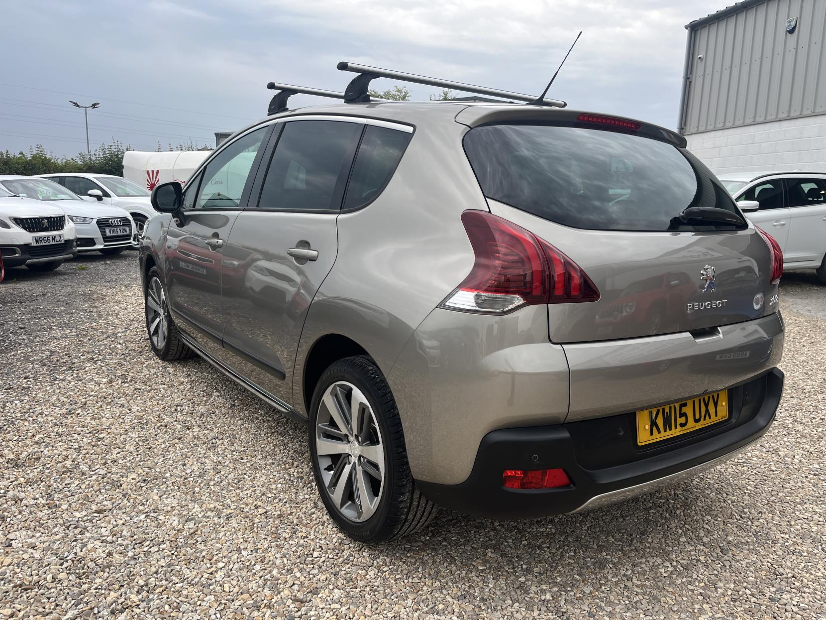 Peugeot 3008 2.0 HDi Allure SUV 5dr Diesel Auto Euro 5 (163 ps)