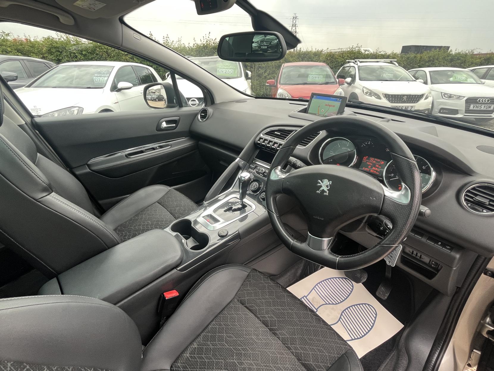 Peugeot 3008 2.0 HDi Allure SUV 5dr Diesel Auto Euro 5 (163 ps)