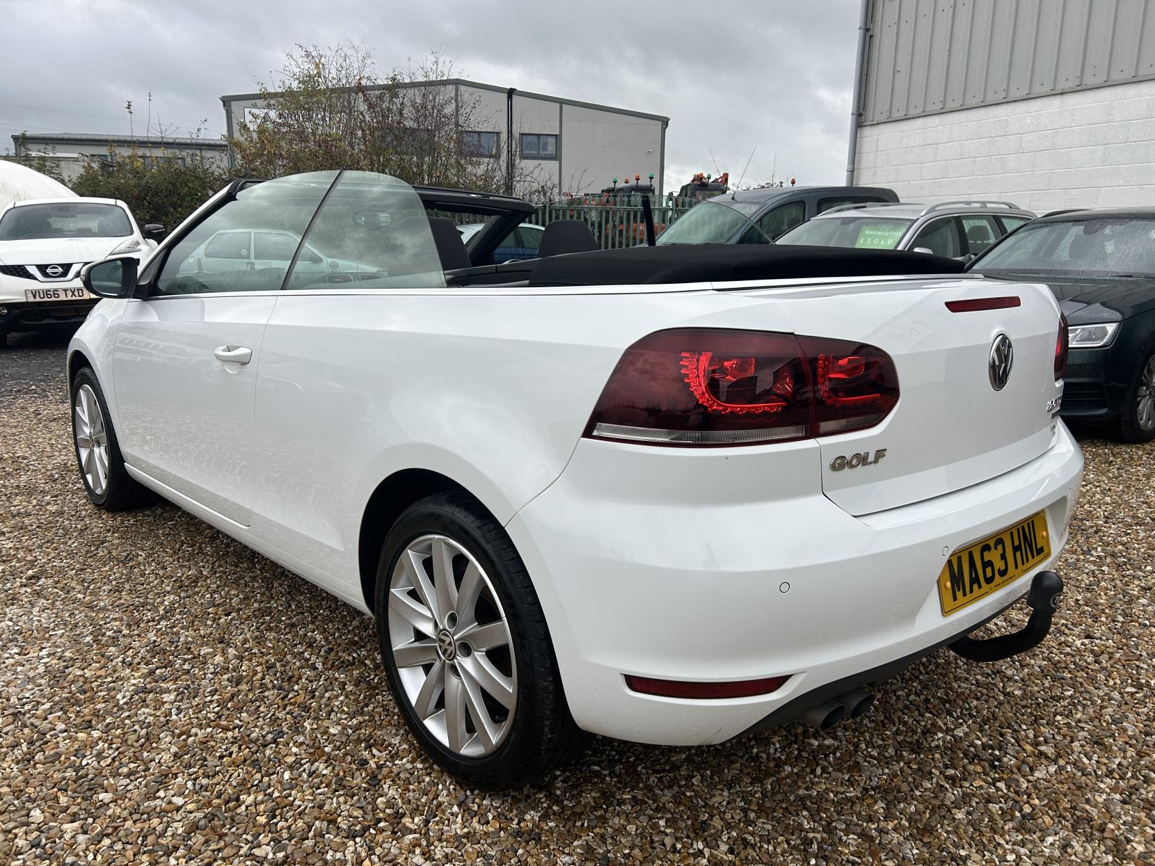 Volkswagen Golf 2.0 TDI BlueMotion Tech SE Cabriolet 2dr Diesel Manual Euro 5 (s/s) (140 ps)