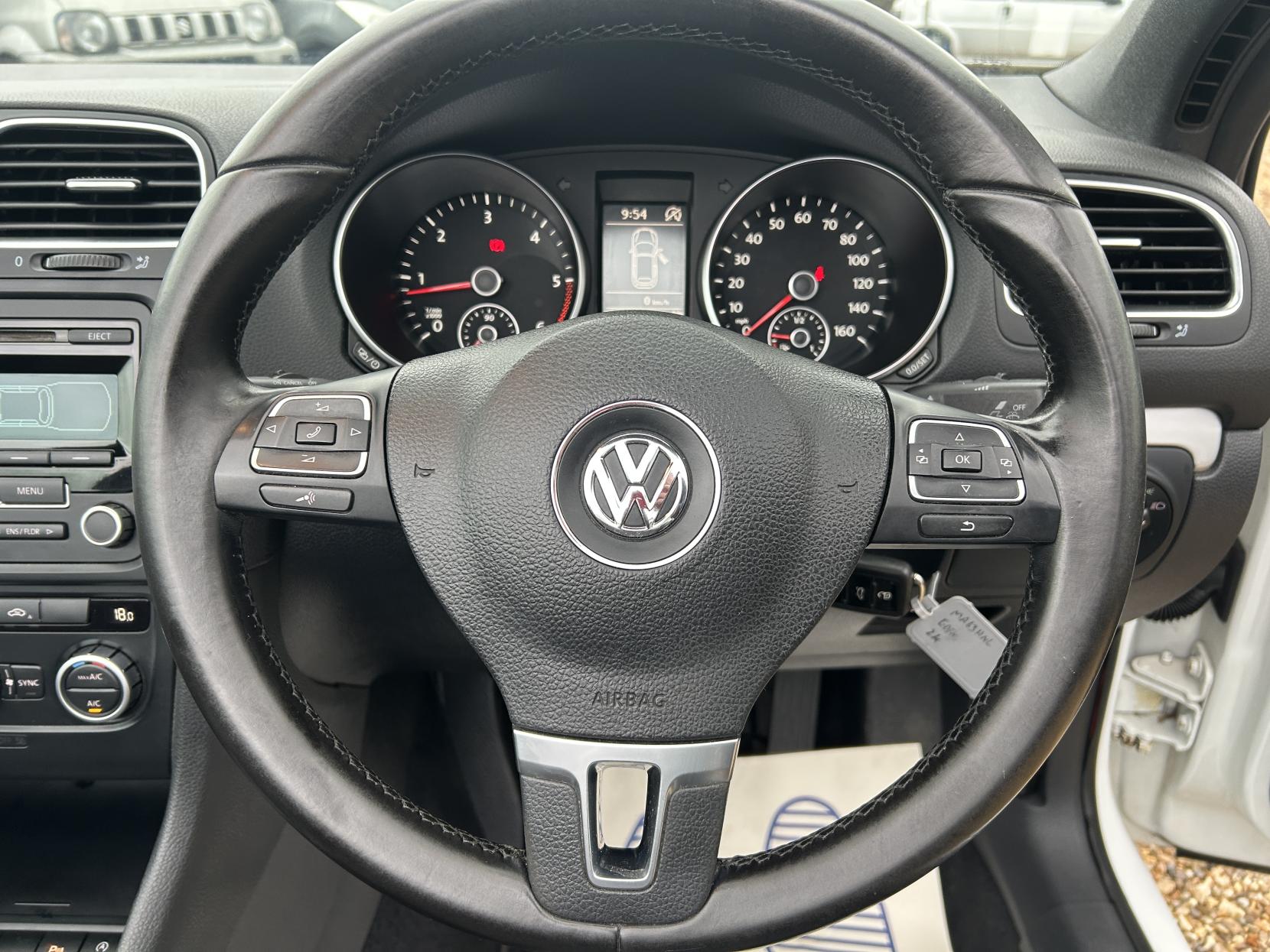 Volkswagen Golf 2.0 TDI BlueMotion Tech SE Cabriolet 2dr Diesel Manual Euro 5 (s/s) (140 ps)