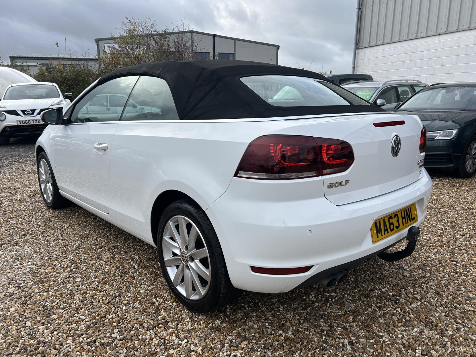 Volkswagen Golf 2.0 TDI BlueMotion Tech SE Cabriolet 2dr Diesel Manual Euro 5 (s/s) (140 ps)