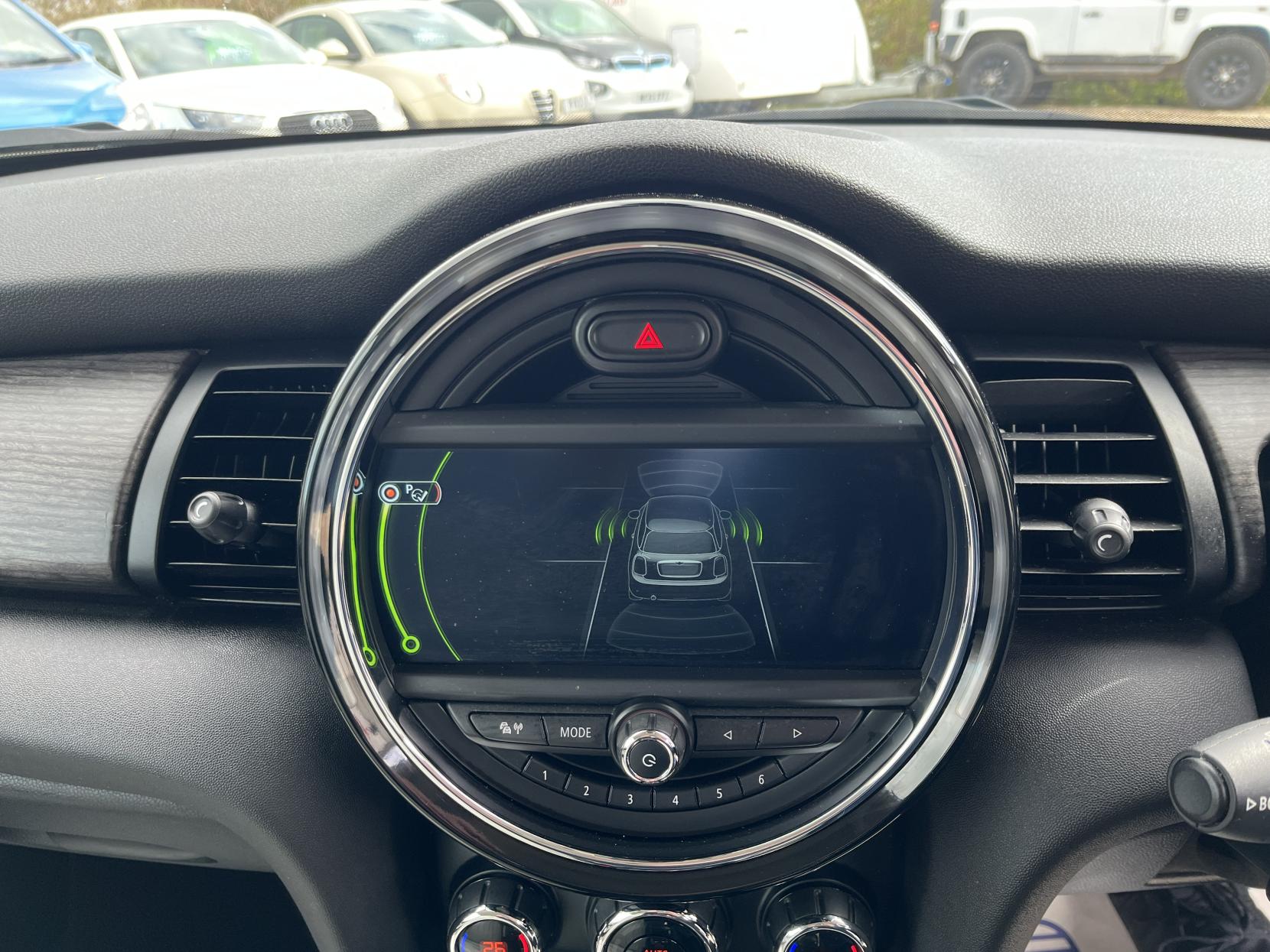 MINI Hatch 2.0 Cooper S Hatchback 3dr Petrol Auto Euro 6 (s/s) (192 ps)