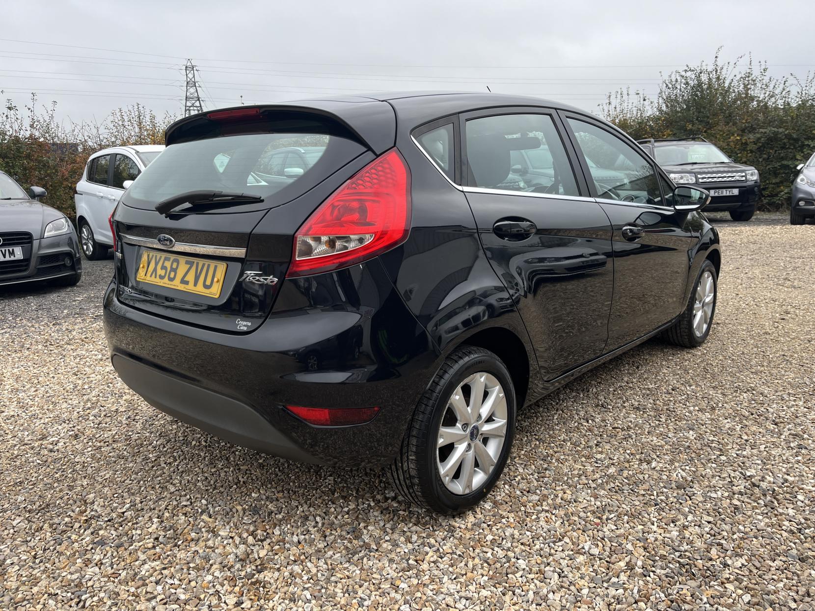 Ford Fiesta 1.4 TDCi Zetec Hatchback 5dr Diesel Manual (110 g/km, 67 bhp)