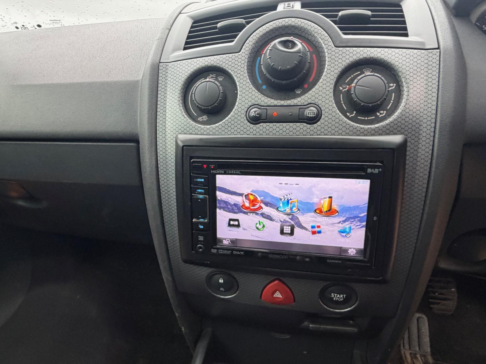 Renault Megane 1.9 dCi FAP Dynamique Estate 5dr Diesel Manual (154 g/km, 130 bhp)