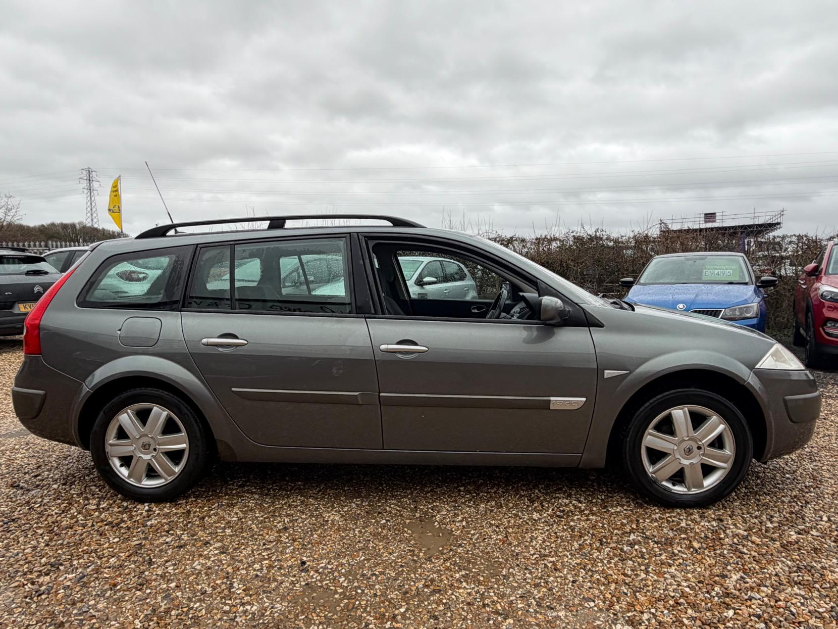 Renault Megane 1.9 dCi FAP Dynamique Estate 5dr Diesel Manual (154 g/km, 130 bhp)