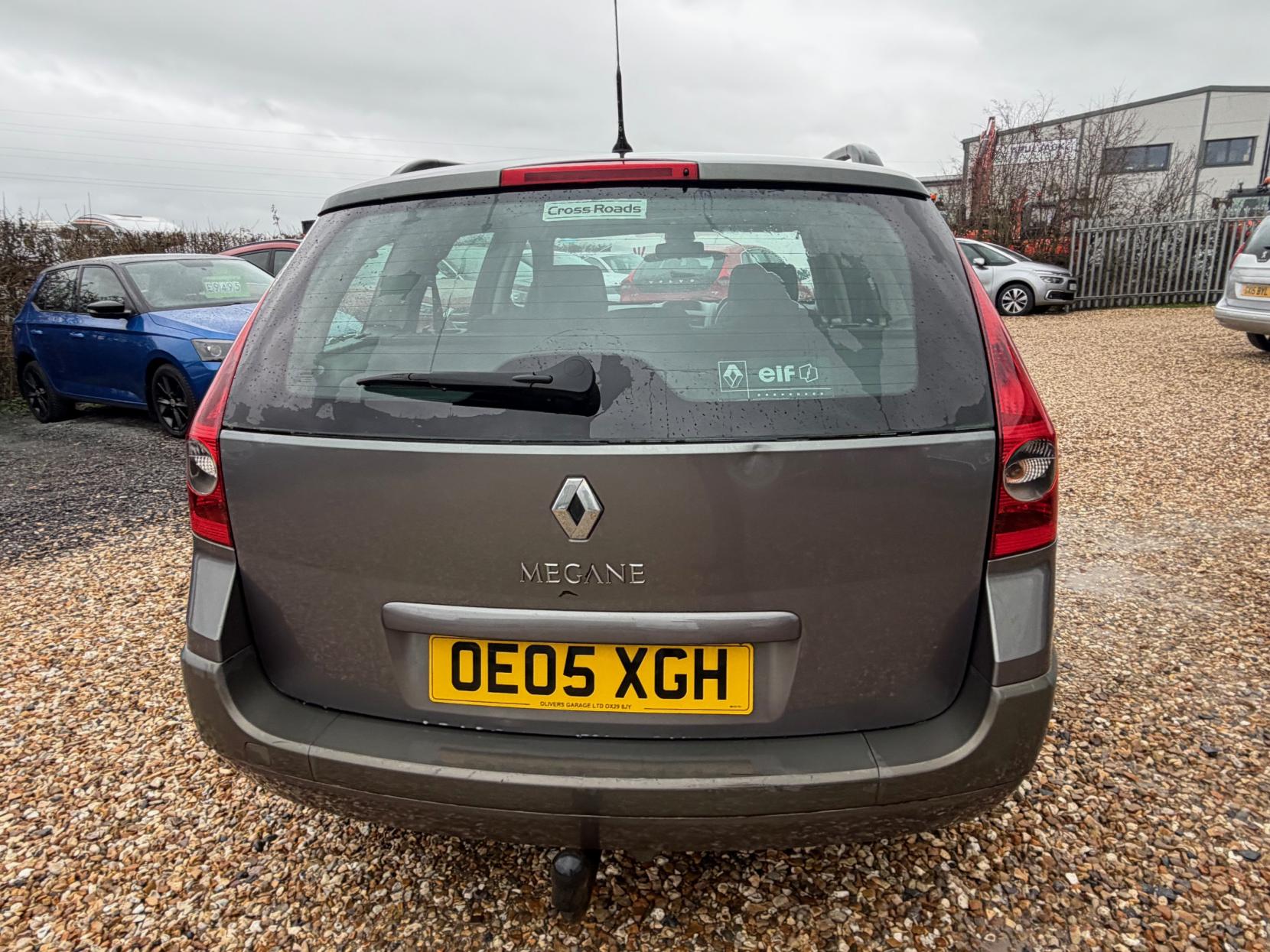 Renault Megane 1.9 dCi FAP Dynamique Estate 5dr Diesel Manual (154 g/km, 130 bhp)