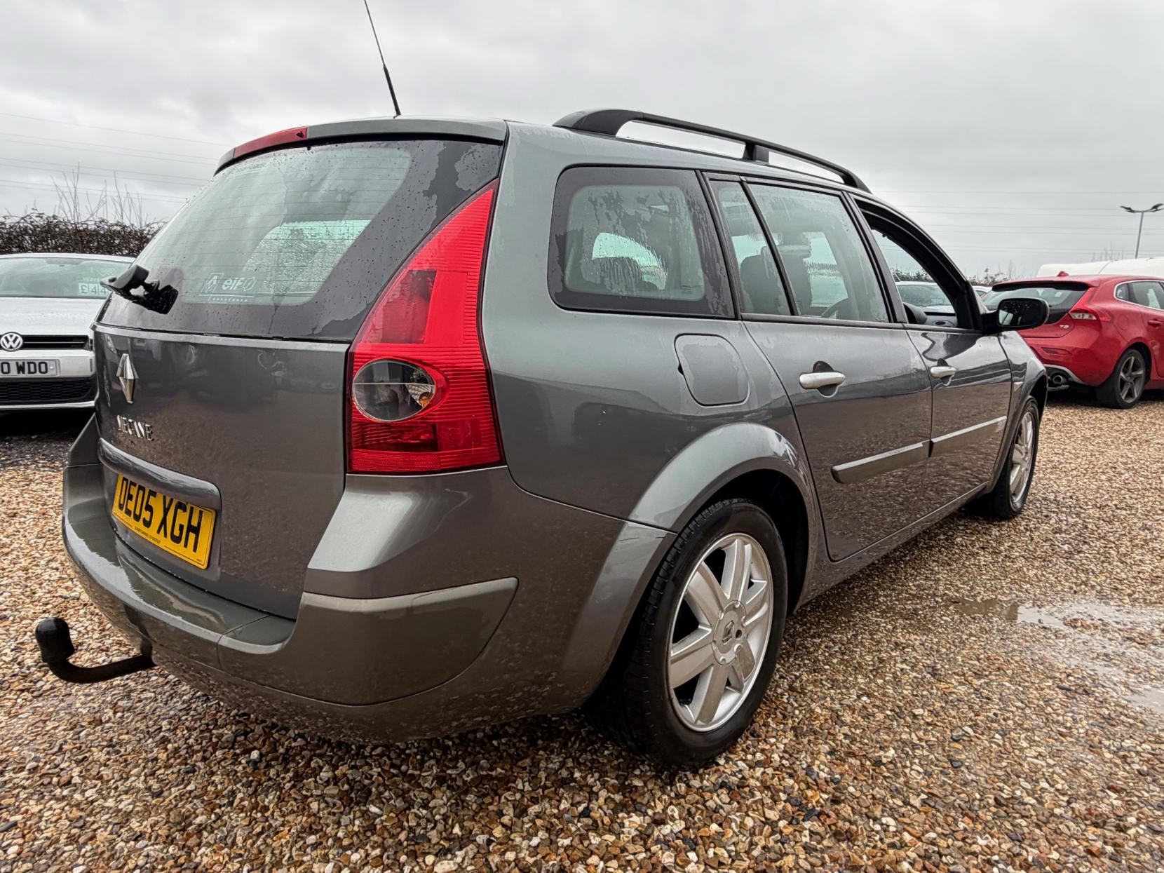 Renault Megane 1.9 dCi FAP Dynamique Estate 5dr Diesel Manual (154 g/km, 130 bhp)