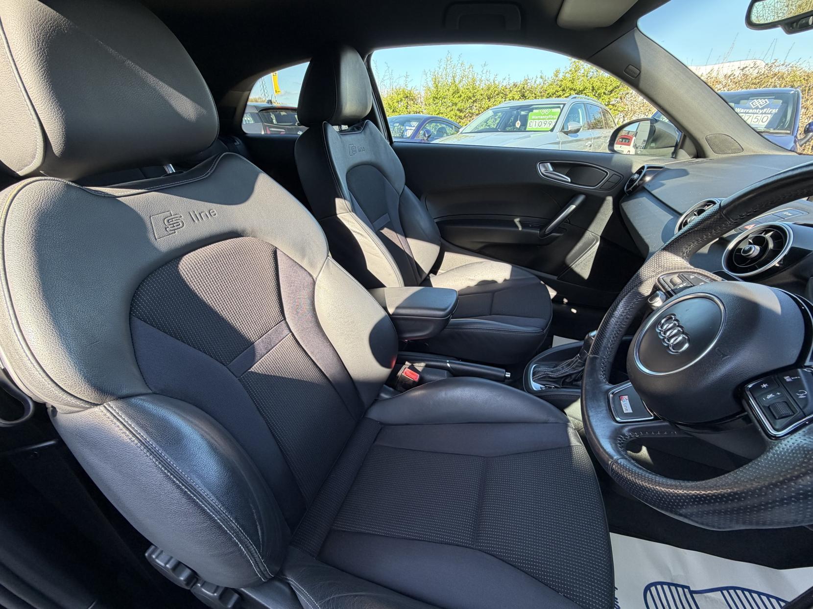 Audi A1 1.4 TFSI S line Hatchback 3dr Petrol S Tronic Euro 5 (s/s) (122 ps)