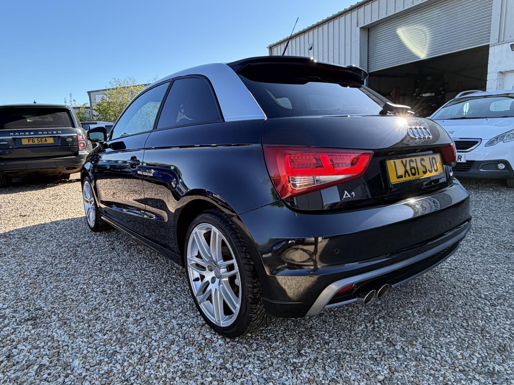 Audi A1 1.4 TFSI S line Hatchback 3dr Petrol S Tronic Euro 5 (s/s) (122 ps)