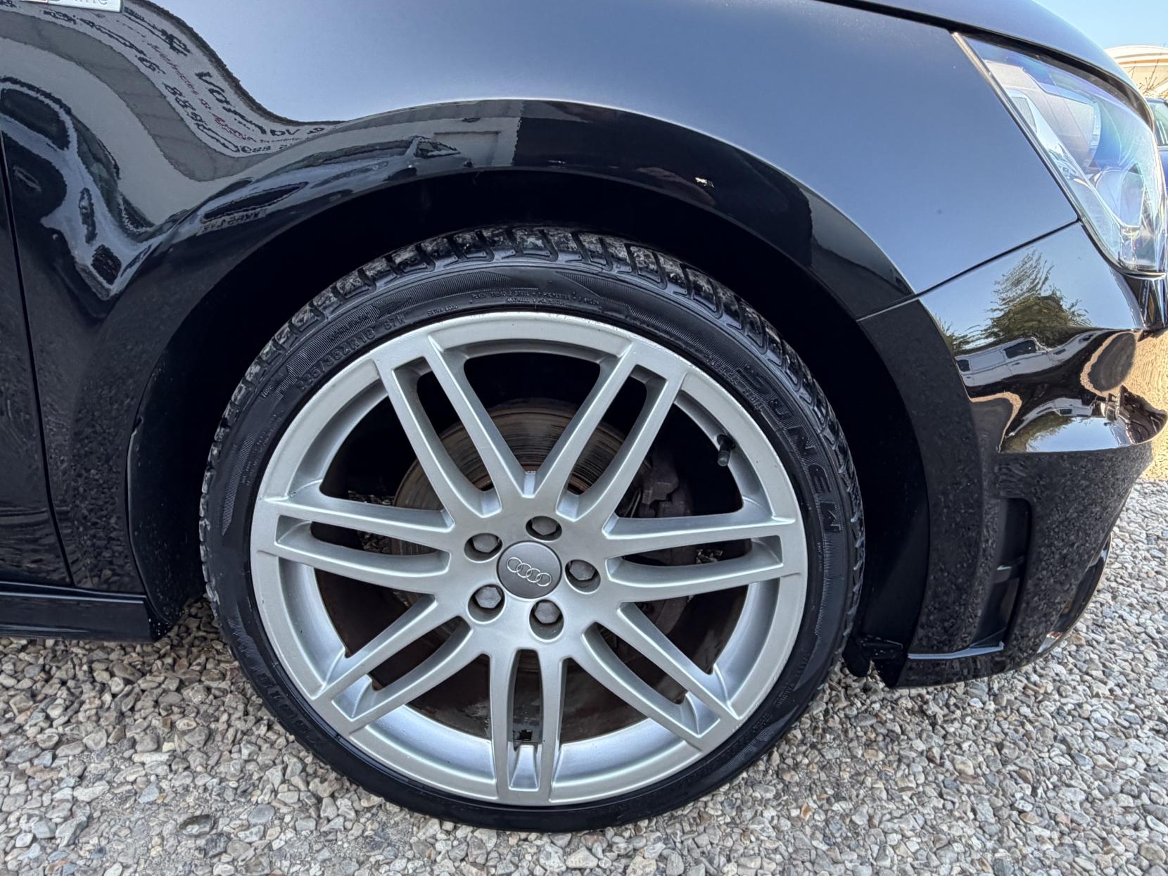 Audi A1 1.4 TFSI S line Hatchback 3dr Petrol S Tronic Euro 5 (s/s) (122 ps)