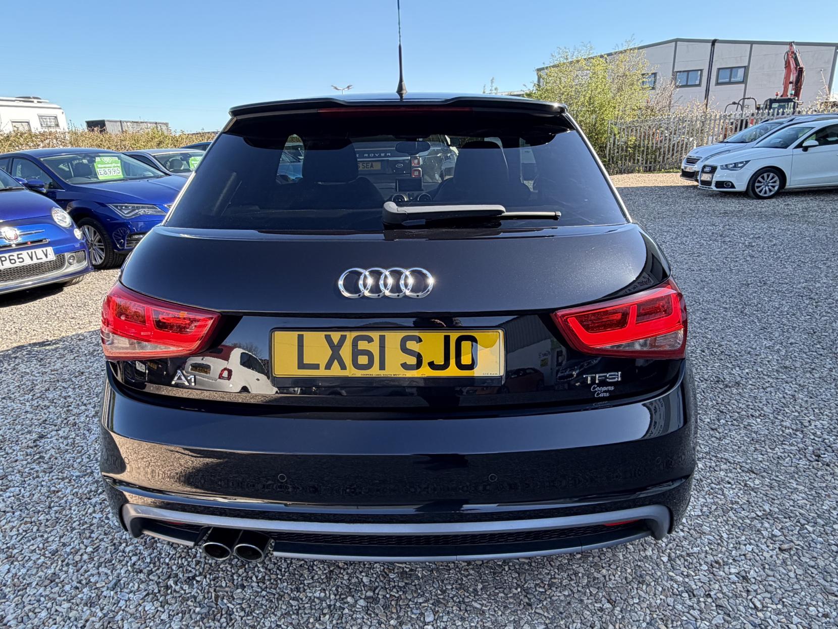 Audi A1 1.4 TFSI S line Hatchback 3dr Petrol S Tronic Euro 5 (s/s) (122 ps)