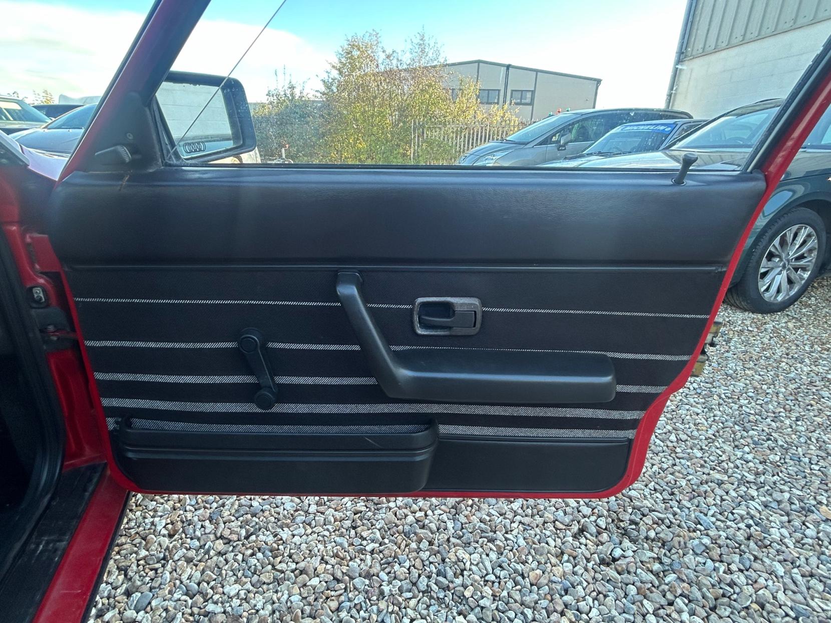 Audi 80 1.8 Sport Saloon 4dr Petrol Manual (112 bhp)