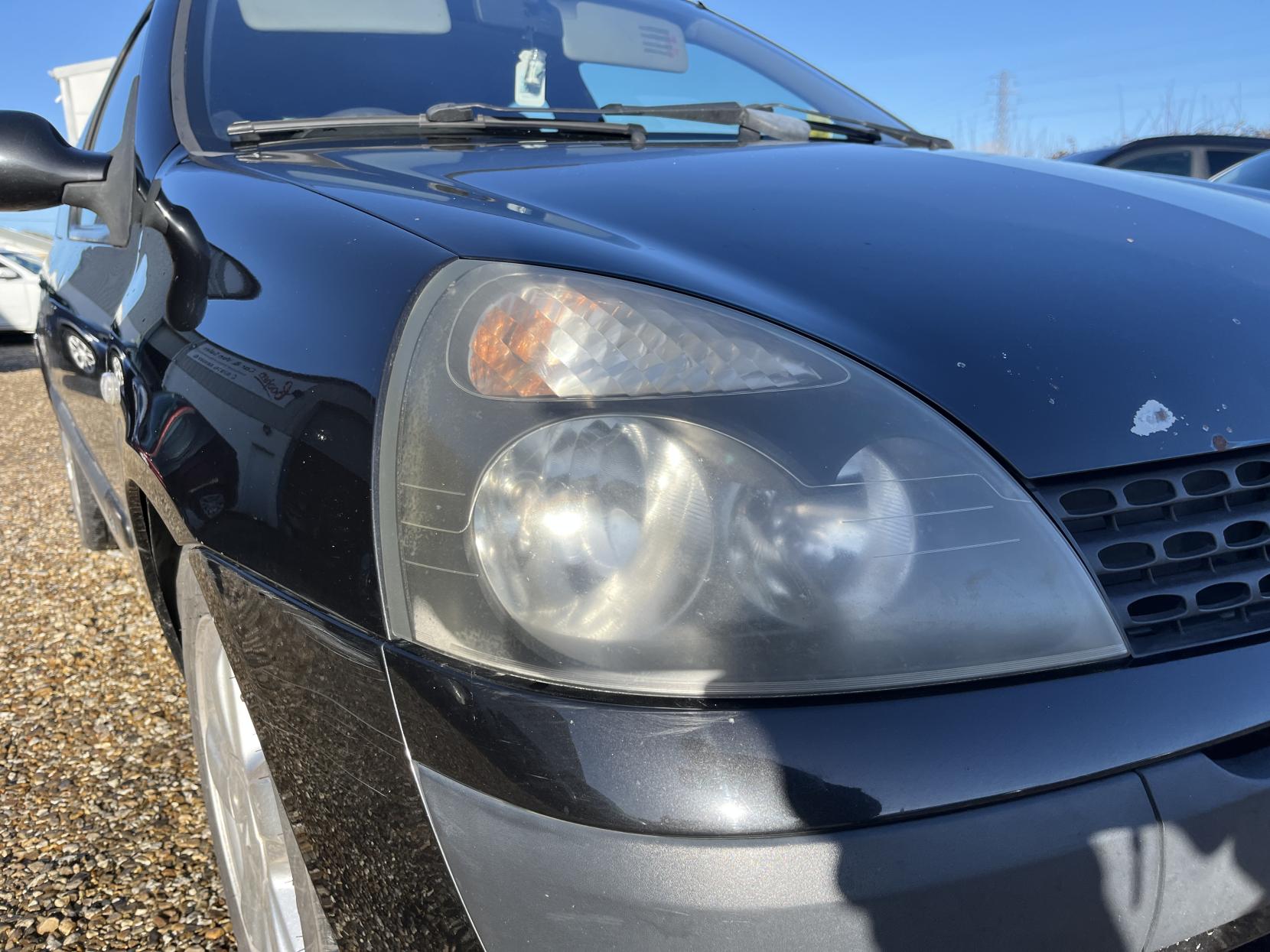 Renault Clio 1.5 dCi Dynamique Hatchback 3dr Diesel Manual (110 g/km, 80 bhp)