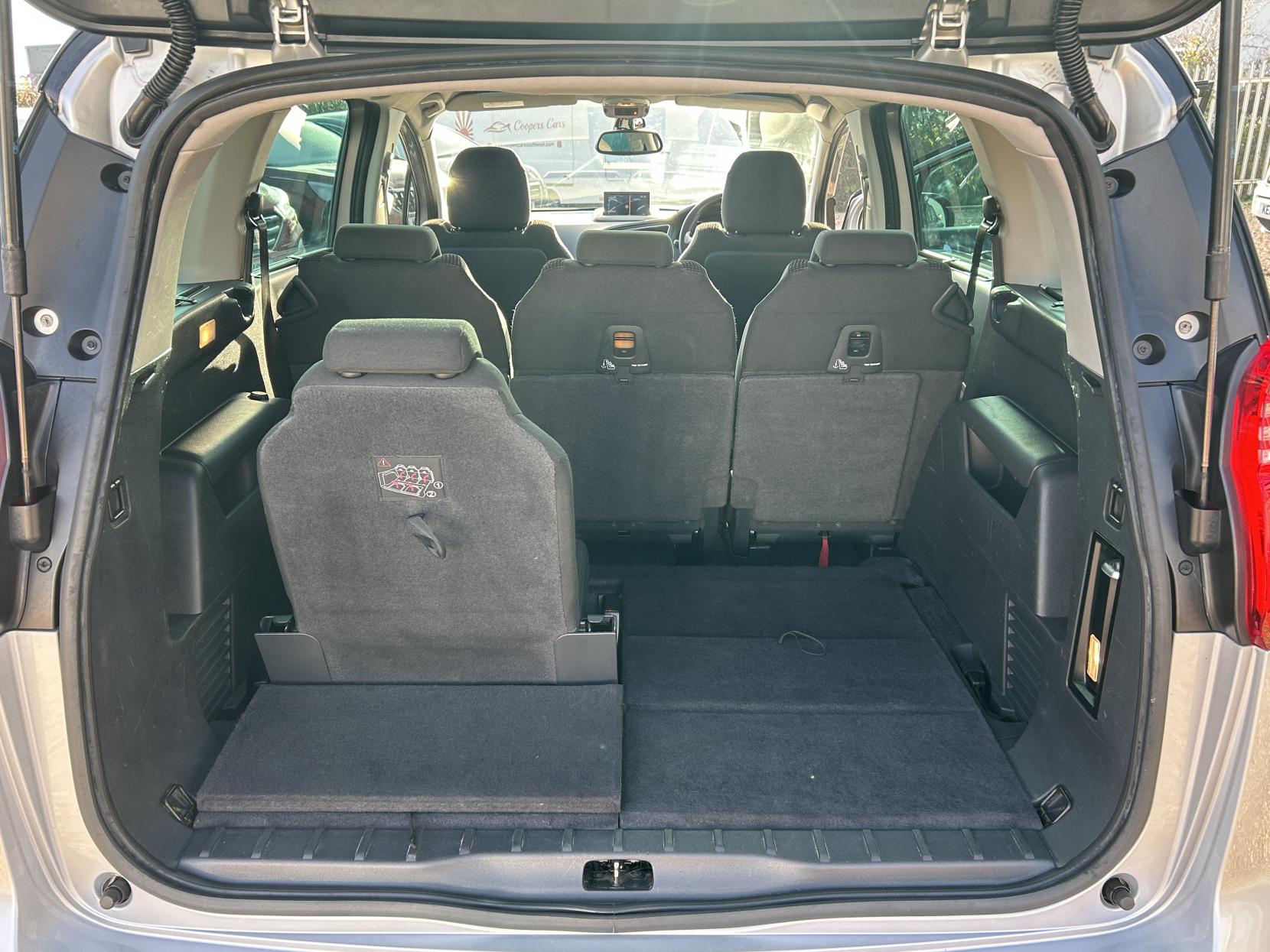 Peugeot 5008 1.6 e-HDi Allure MPV 5dr Diesel EGC Euro 5 (s/s) (115 ps)