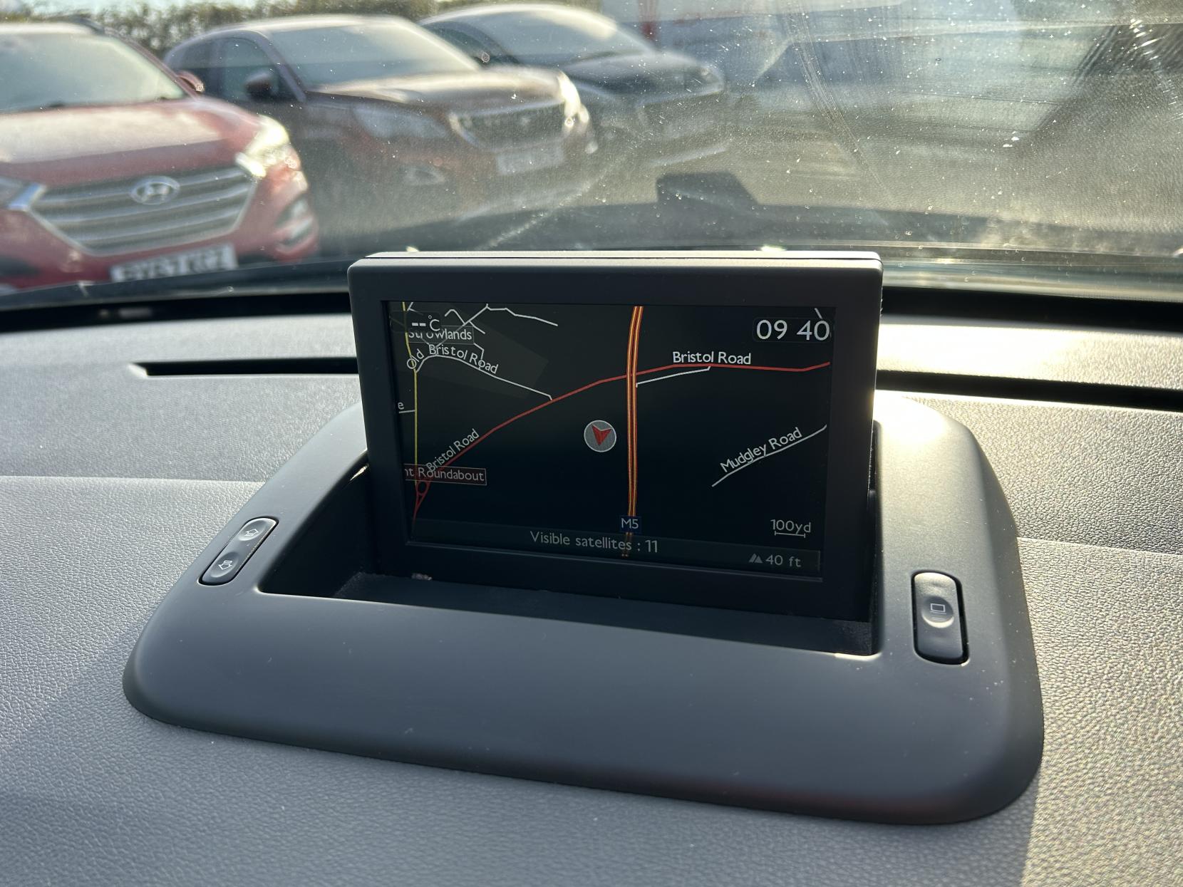 Peugeot 5008 1.6 e-HDi Allure MPV 5dr Diesel EGC Euro 5 (s/s) (115 ps)