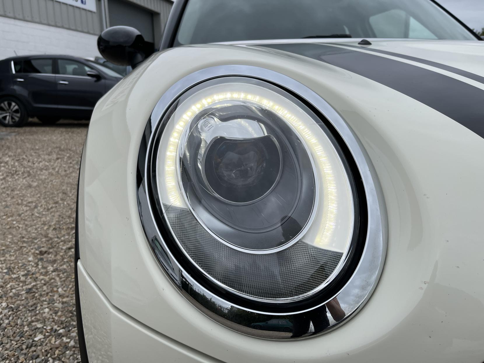 MINI Clubman 2.0 Cooper D Estate 6dr Diesel Manual Euro 6 (s/s) (150 ps)