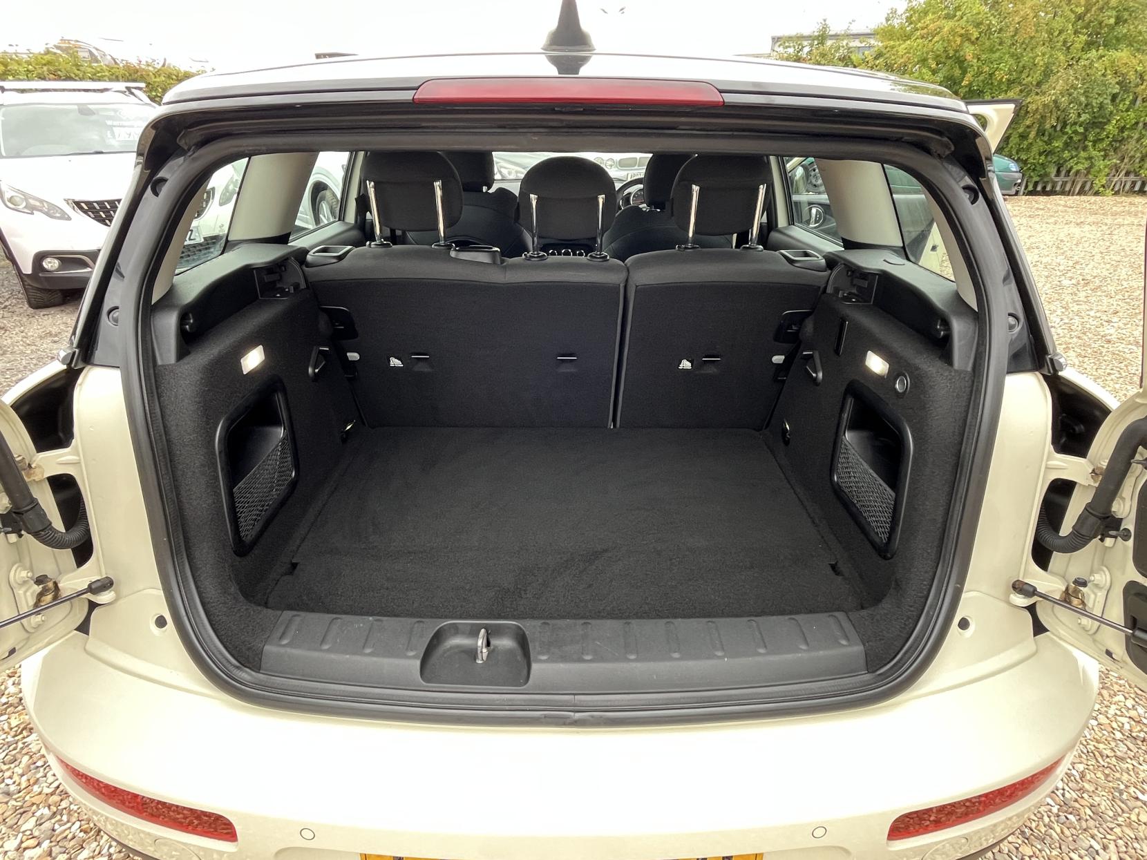 MINI Clubman 2.0 Cooper D Estate 6dr Diesel Manual Euro 6 (s/s) (150 ps)