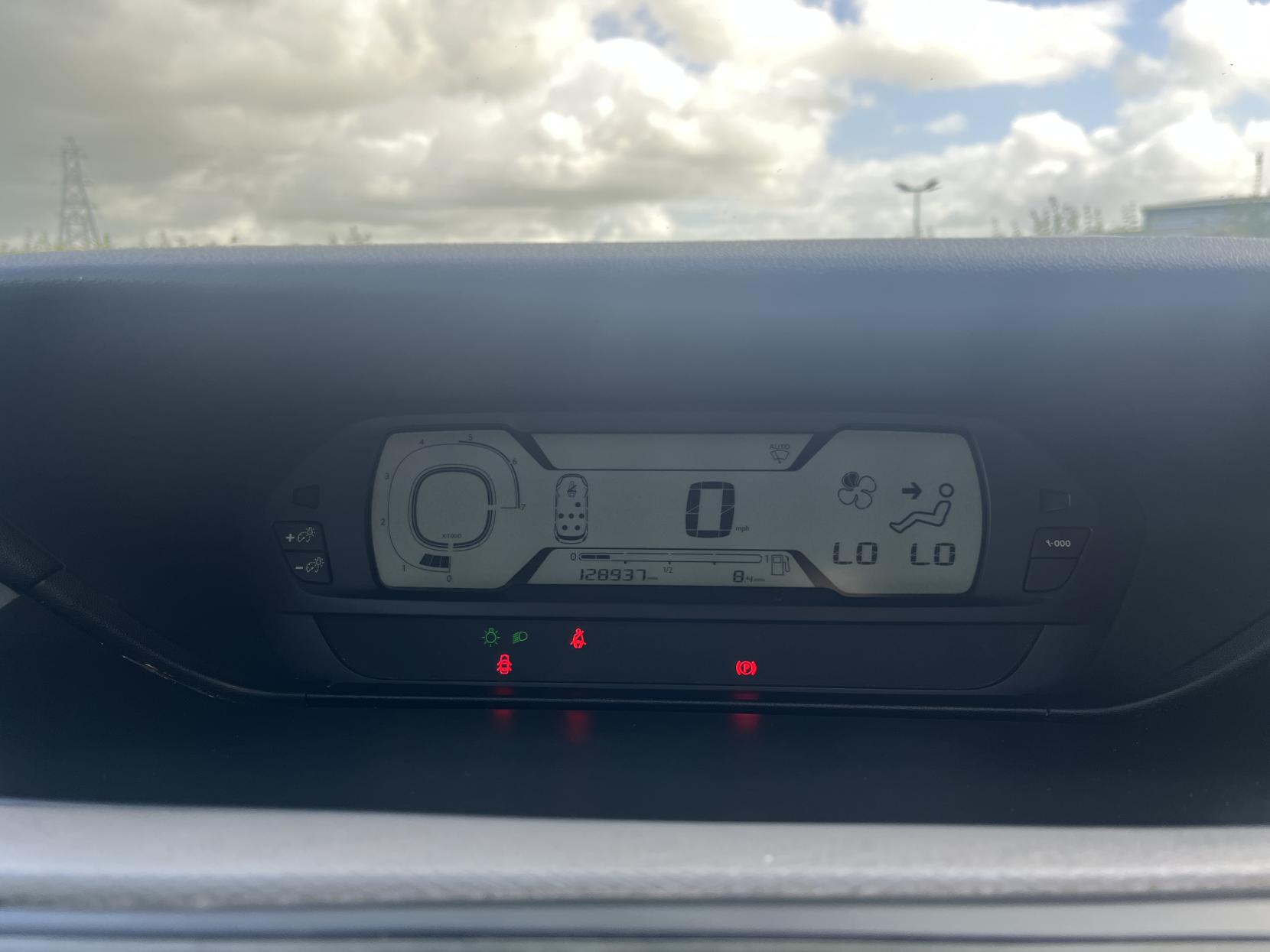 Citroen Grand C4 Picasso 1.6 e-HDi Airdream VTR+ MPV 5dr Diesel Manual Euro 5 (s/s) (115 ps)