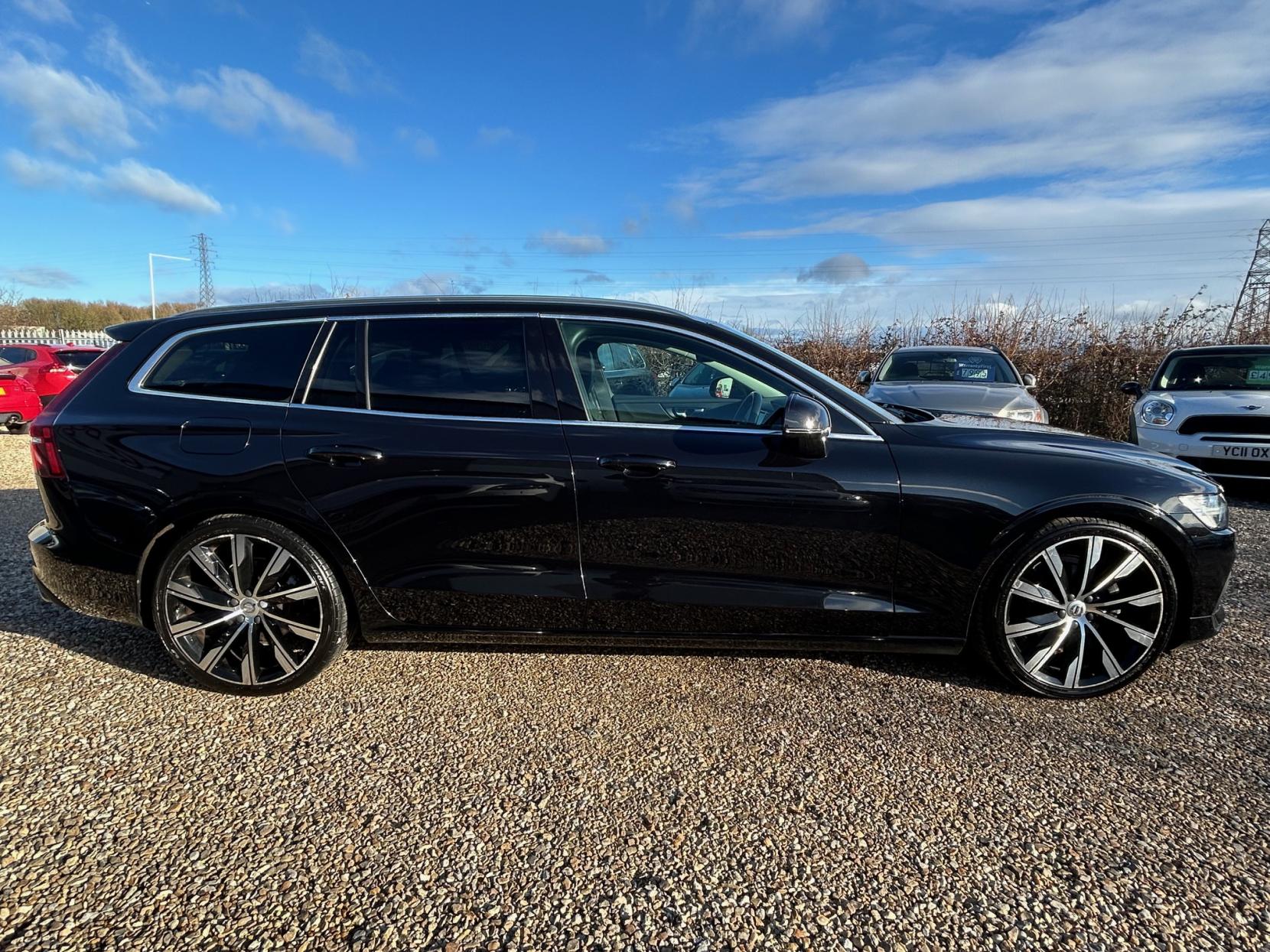 Volvo V60 2.0 D4 Inscription Pro Estate 5dr Diesel Auto Euro 6 (s/s) (190 ps)