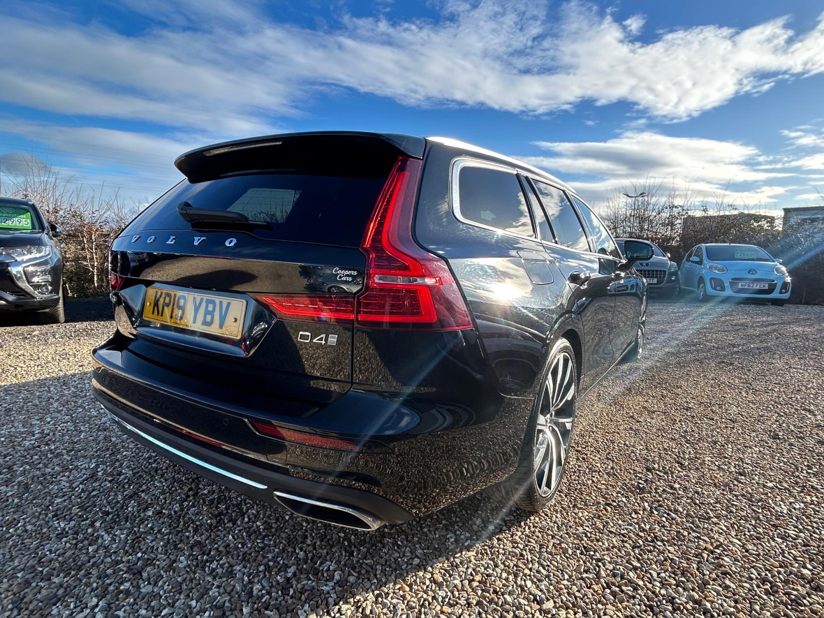 Volvo V60 2.0 D4 Inscription Pro Estate 5dr Diesel Auto Euro 6 (s/s) (190 ps)