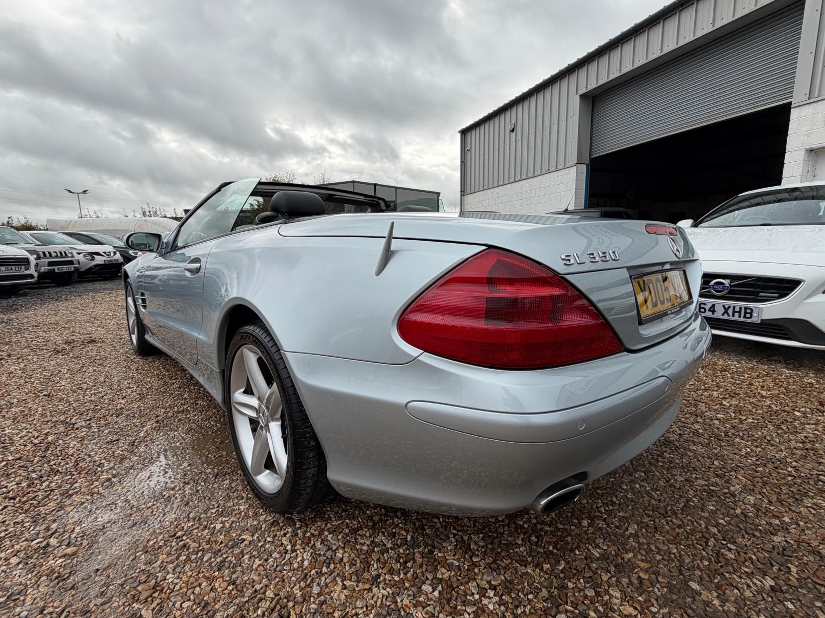 Mercedes-Benz SL 3.7 SL350 Convertible 2dr Petrol Automatic (281 g/km, 245 bhp)