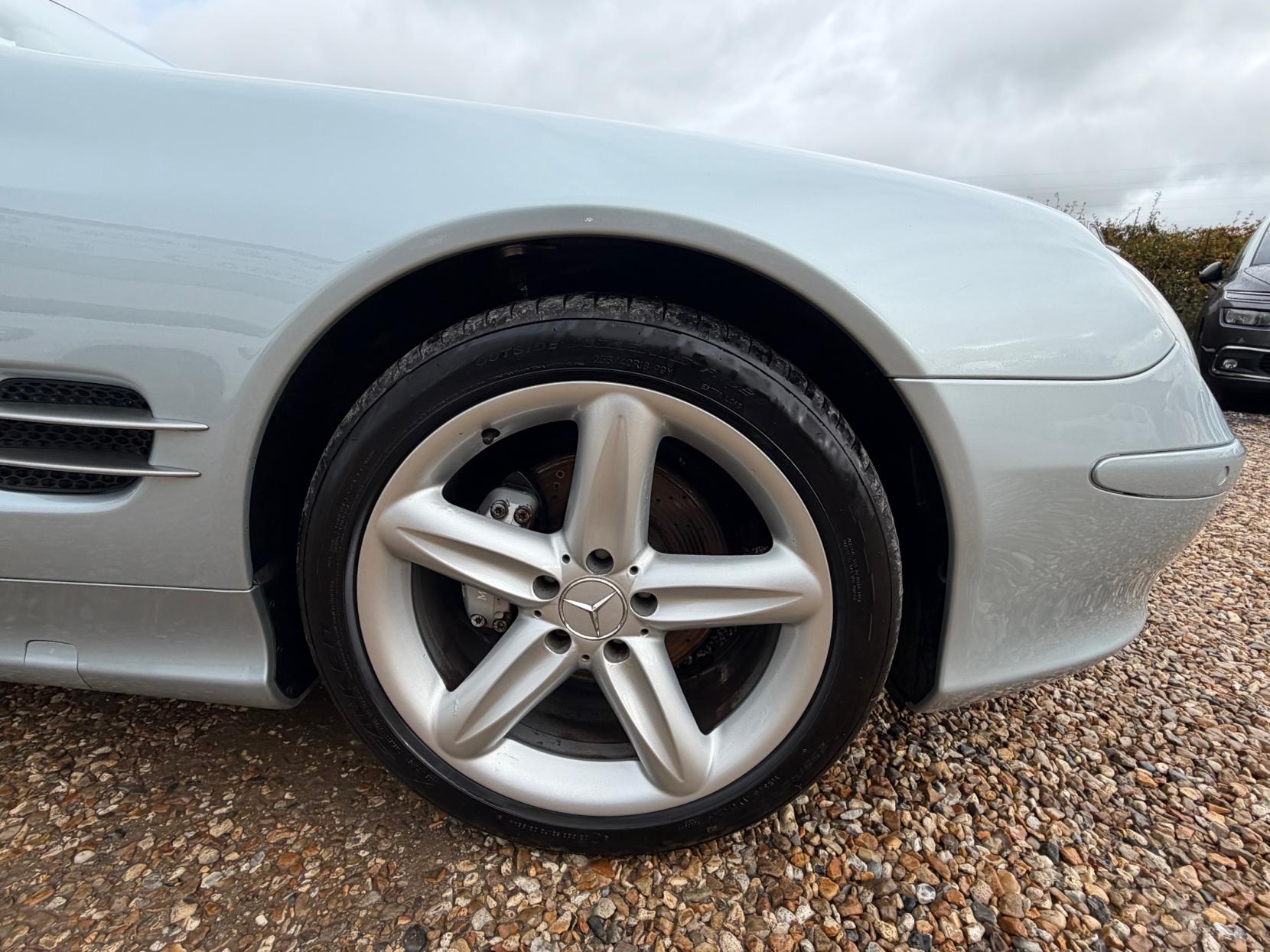 Mercedes-Benz SL 3.7 SL350 Convertible 2dr Petrol Automatic (281 g/km, 245 bhp)