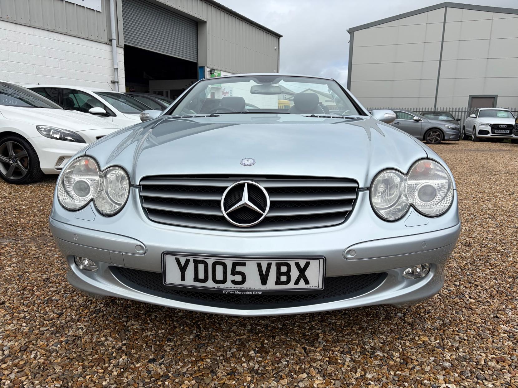 Mercedes-Benz SL 3.7 SL350 Convertible 2dr Petrol Automatic (281 g/km, 245 bhp)
