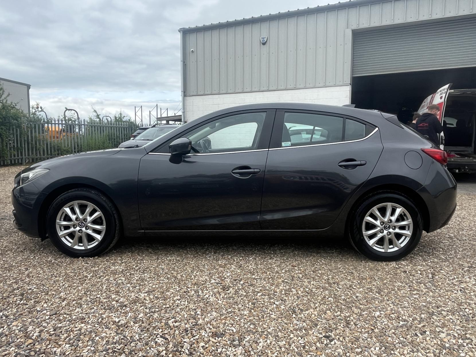 Mazda Mazda3 2.0 SKYACTIV-G SE Hatchback 5dr Petrol Manual Euro 5 (s/s) (120 ps)