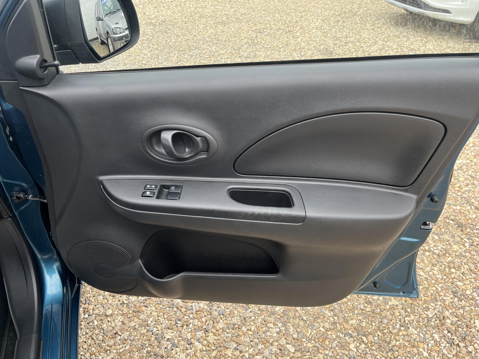 Nissan Micra 1.2 Visia Hatchback 5dr Petrol Manual Euro 5 (80 ps)
