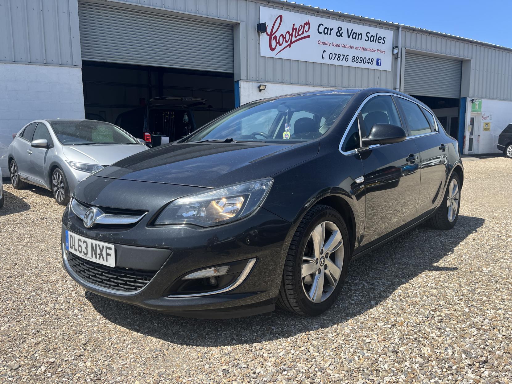 Vauxhall Astra 1.7 CDTi ecoFLEX SRi Hatchback 5dr Diesel Manual Euro 5 (s/s) (110 ps)