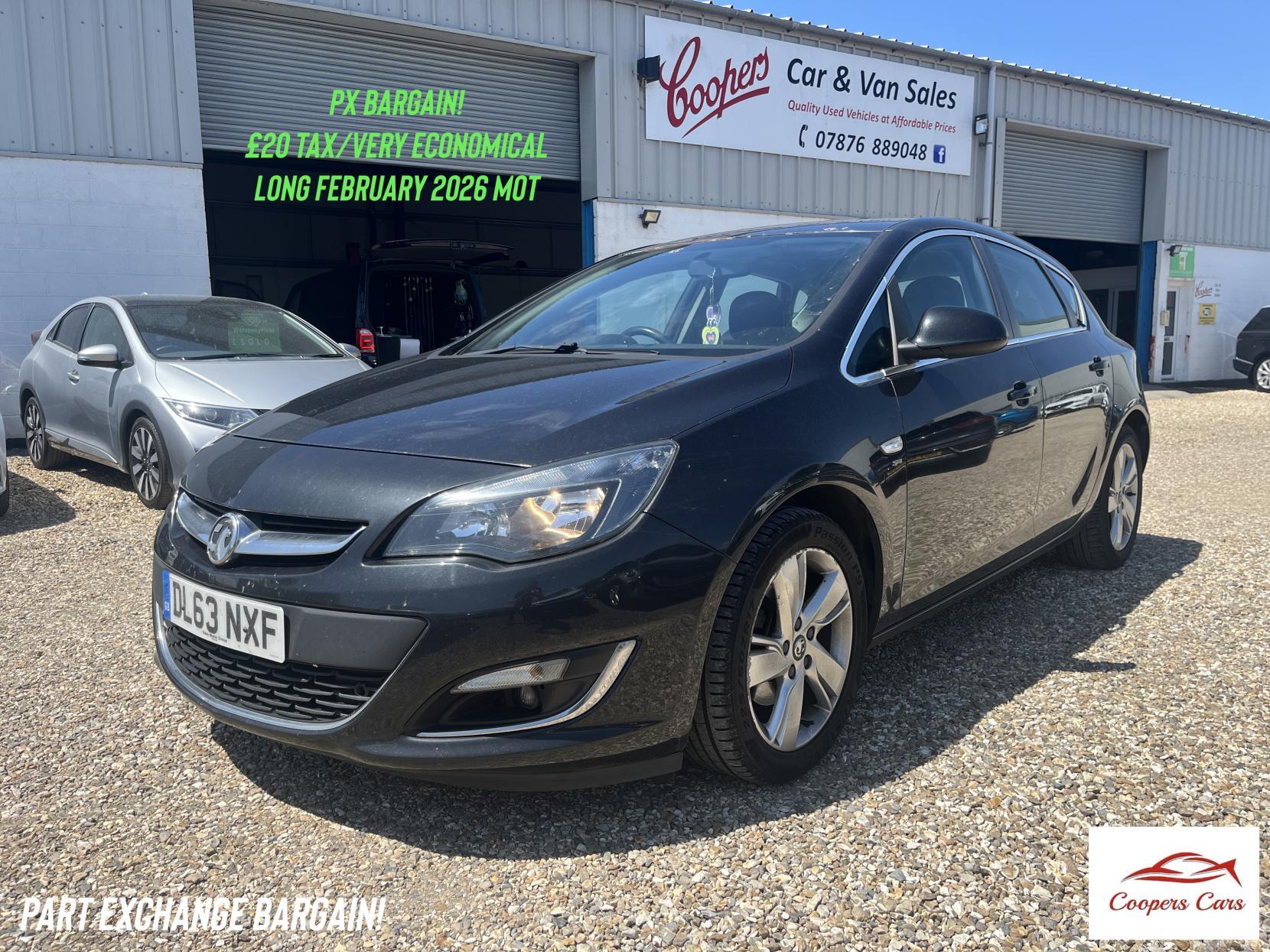 Vauxhall Astra 1.7 CDTi ecoFLEX SRi Hatchback 5dr Diesel Manual Euro 5 (s/s) (110 ps)
