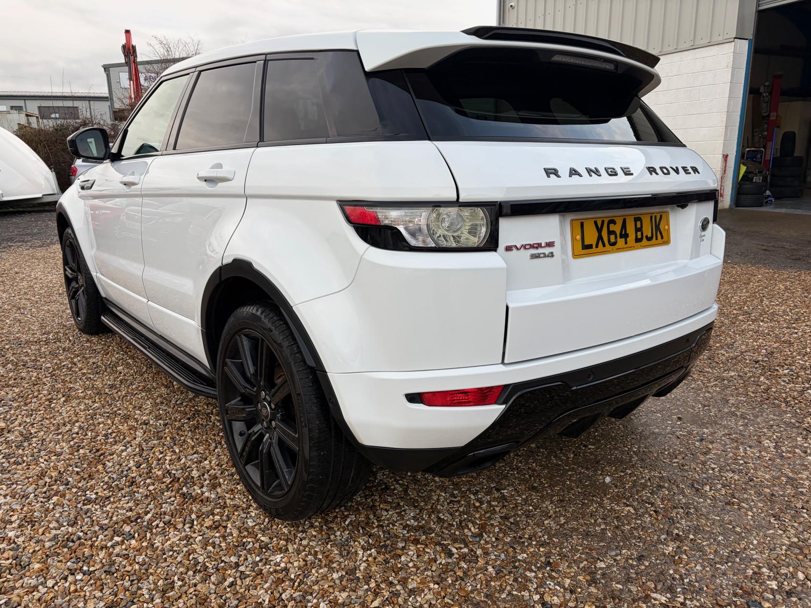 Land Rover Range Rover Evoque 2.2 SD4 Dynamic SUV 5dr Diesel Auto 4WD Euro 5 (s/s) (190 ps)