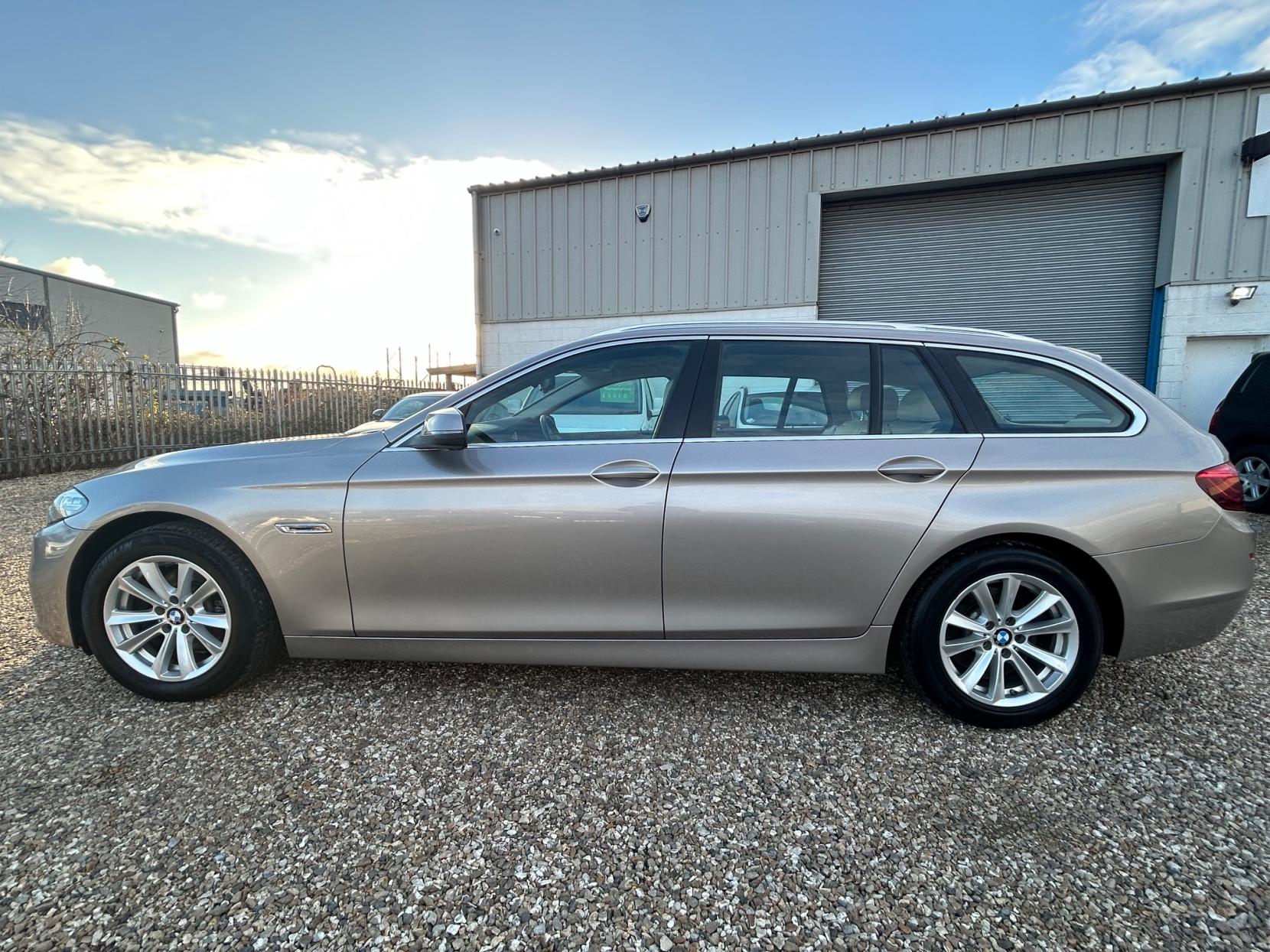 BMW 5 Series 2.0 520d SE Touring 5dr Diesel Auto Euro 6 (s/s) (190 ps)