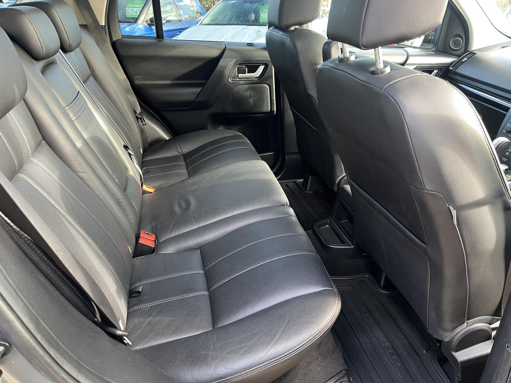 Land Rover Freelander 2 2.2 SD4 HSE SUV 5dr Diesel CommandShift 4WD Euro 5 (190 ps)