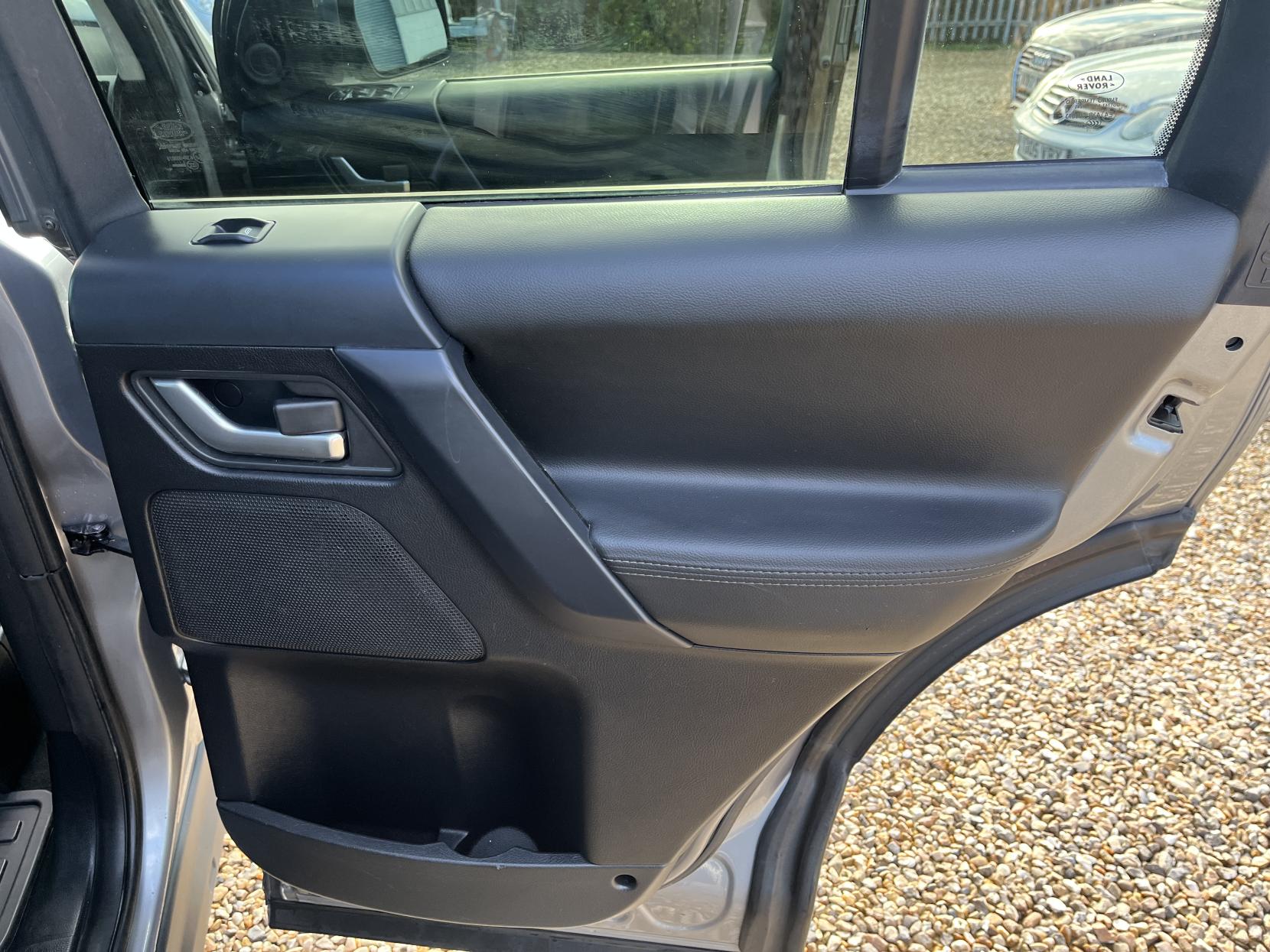 Land Rover Freelander 2 2.2 SD4 HSE SUV 5dr Diesel CommandShift 4WD Euro 5 (190 ps)