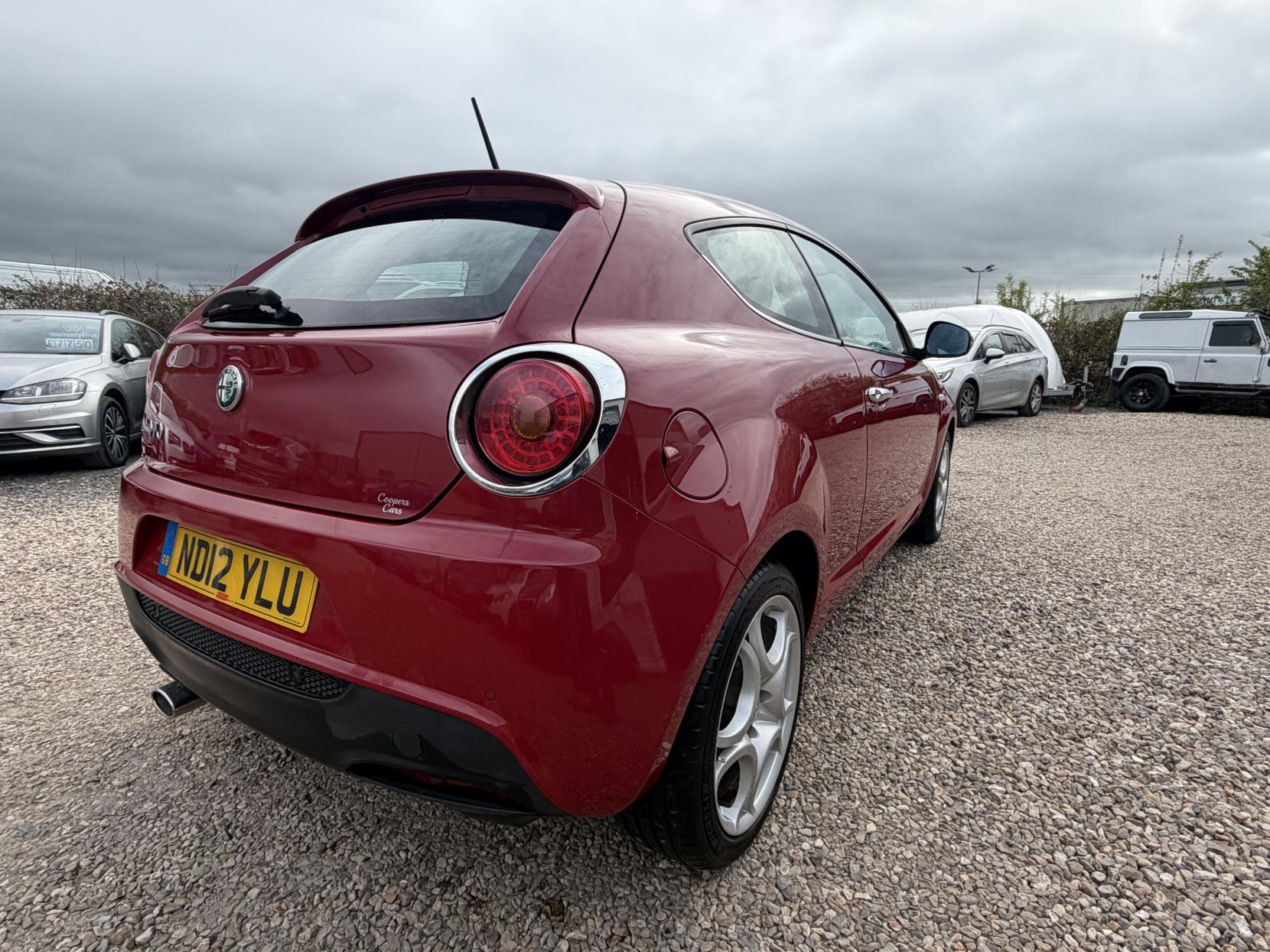 Alfa Romeo MiTo 1.4 MultiAir Distinctive Hatchback 3dr Petrol Manual Euro 5 (s/s) (105 bhp)