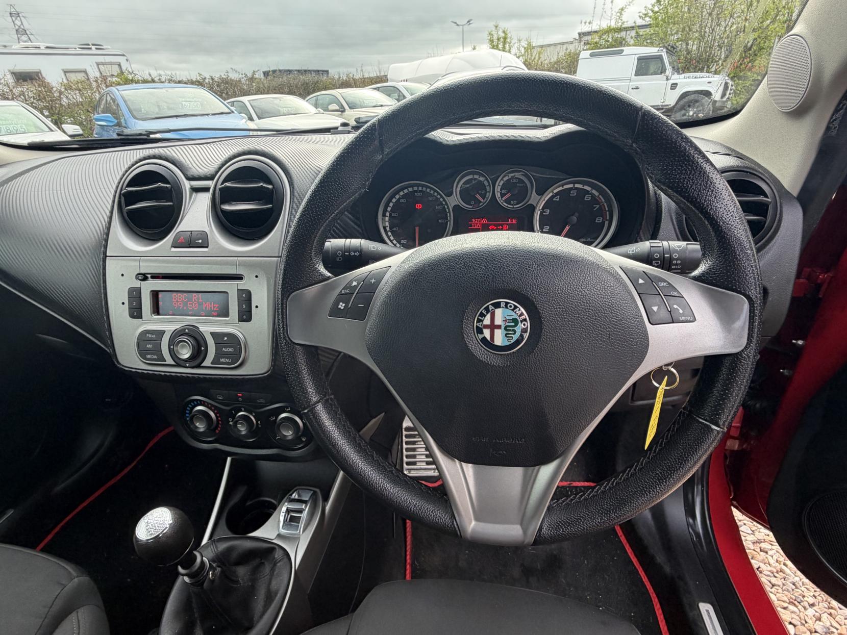 Alfa Romeo MiTo 1.4 MultiAir Distinctive Hatchback 3dr Petrol Manual Euro 5 (s/s) (105 bhp)