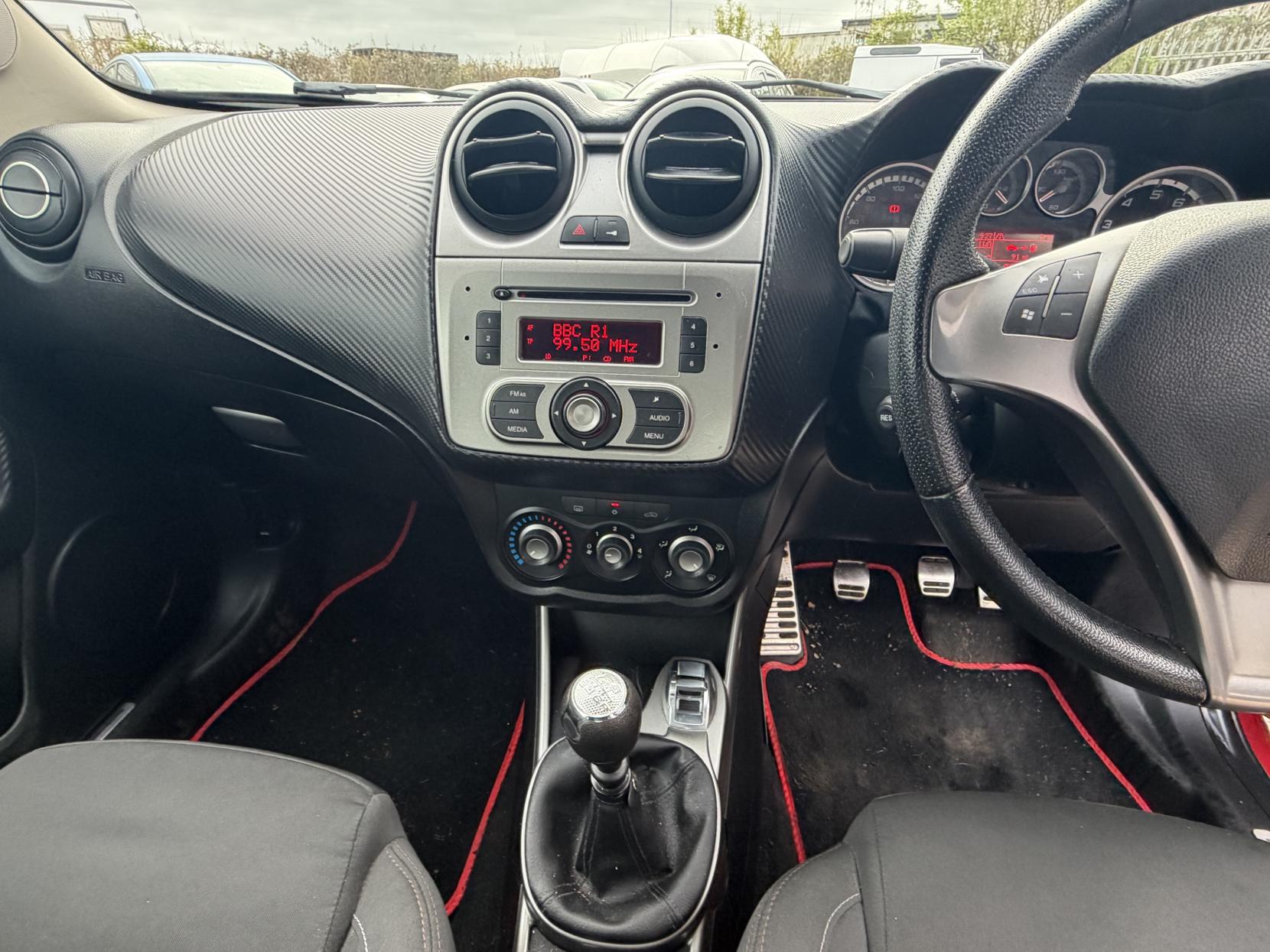 Alfa Romeo MiTo 1.4 MultiAir Distinctive Hatchback 3dr Petrol Manual Euro 5 (s/s) (105 bhp)