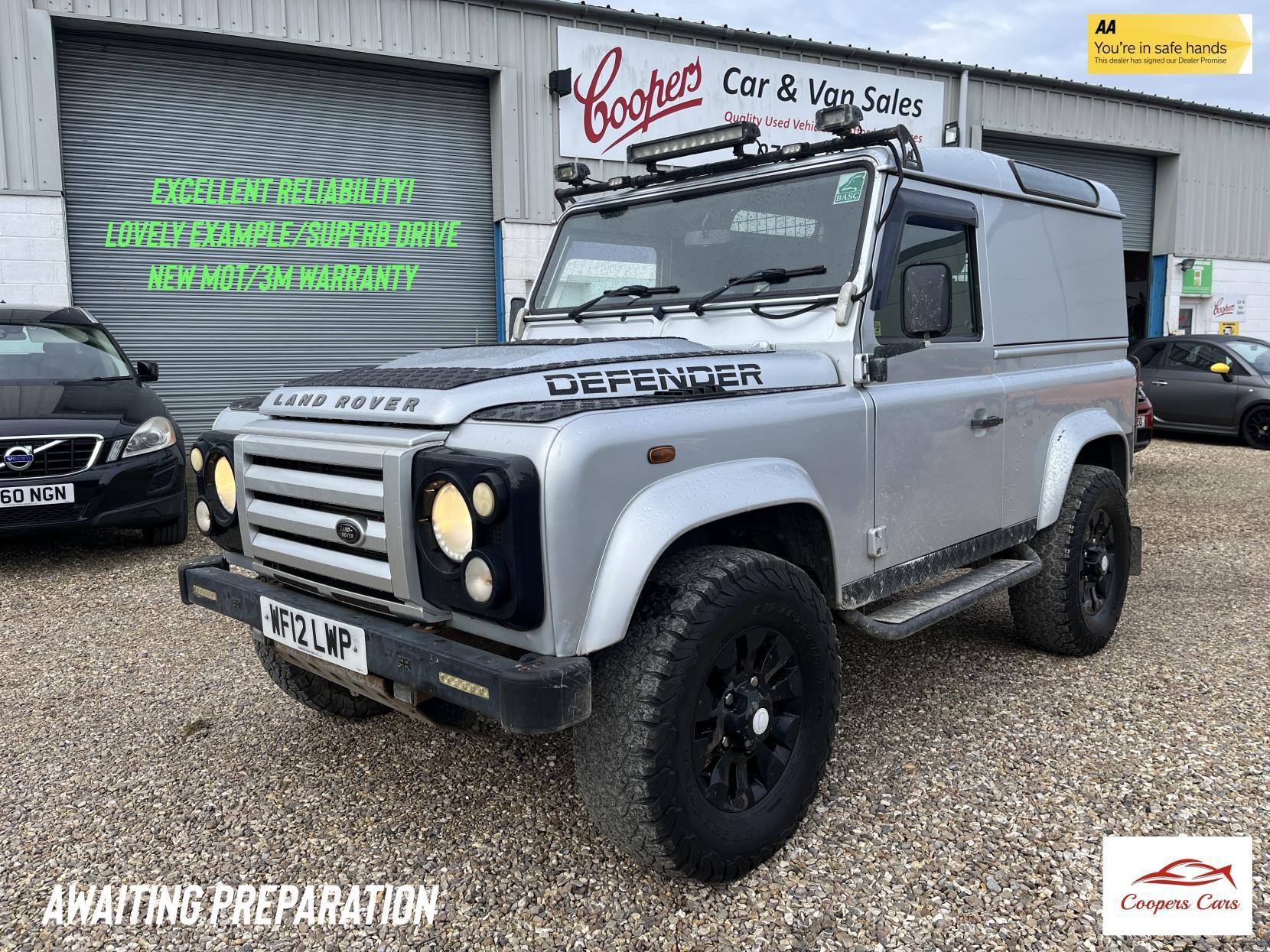 Land Rover Defender 90 2.2 TDCi Hard Top SUV 3dr Diesel Manual 4WD SWB Euro 5 (122 ps)