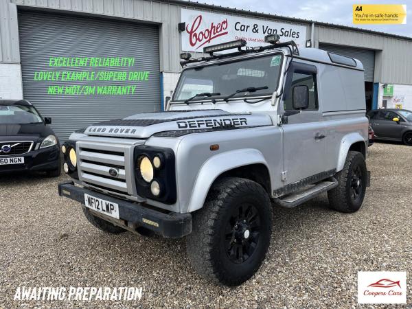 Land Rover Defender 90 2.2 TDCi Hard Top SUV 3dr Diesel Manual 4WD SWB Euro 5 (122 ps)