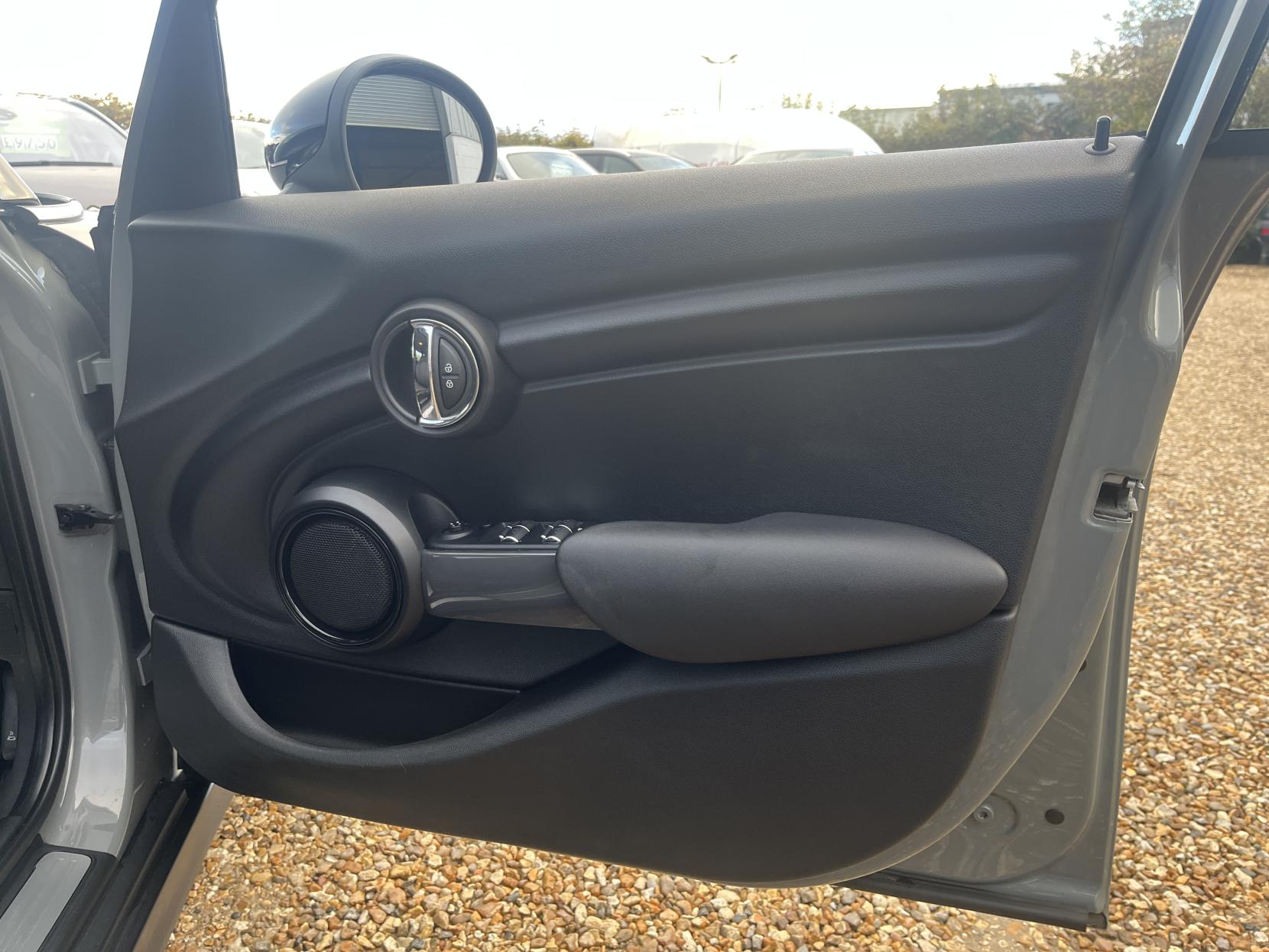 MINI Hatch 1.5 Cooper Hatchback 5dr Petrol Manual Euro 6 (s/s) (136 ps)