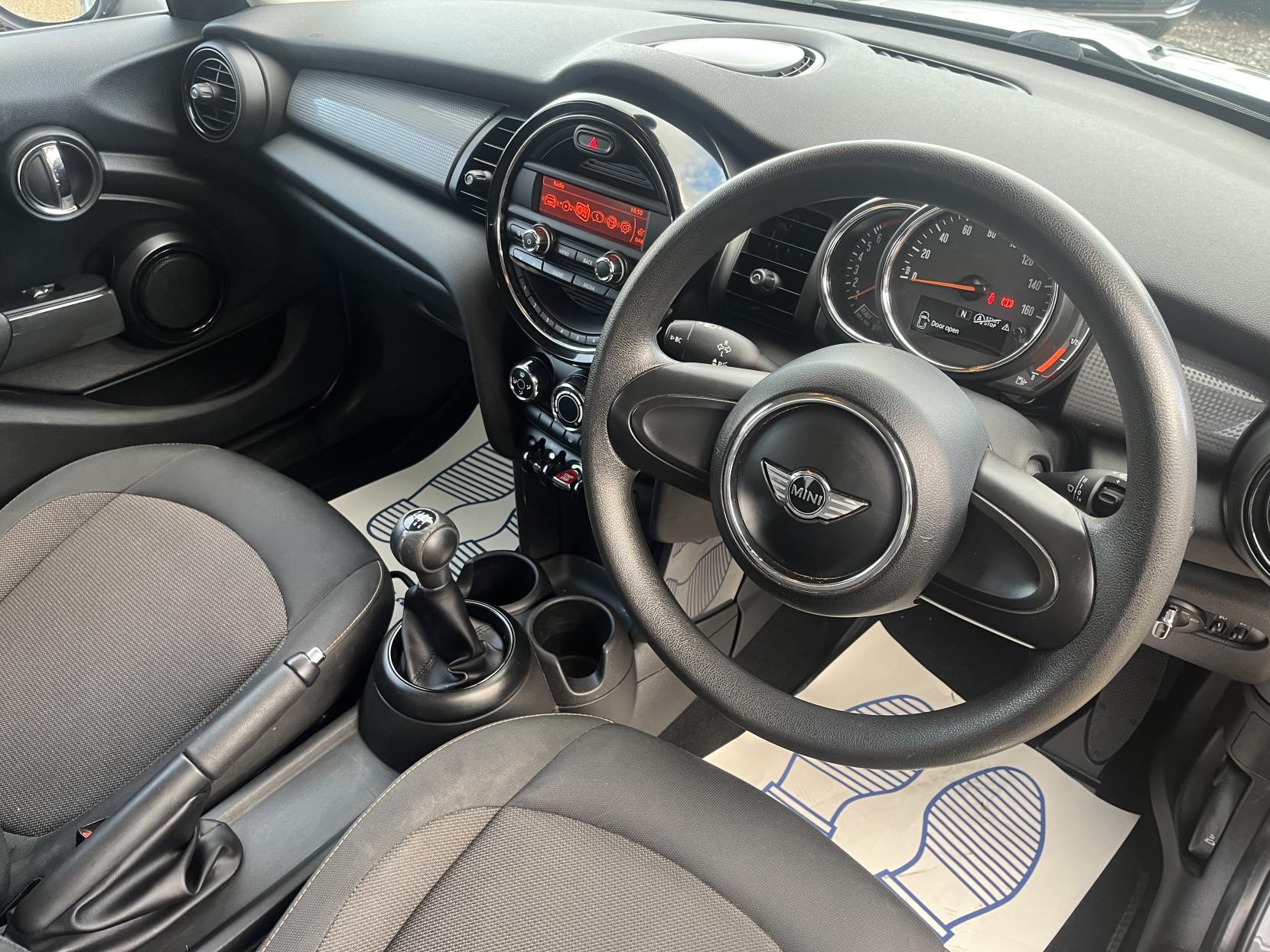 MINI Hatch 1.5 Cooper Hatchback 5dr Petrol Manual Euro 6 (s/s) (136 ps)